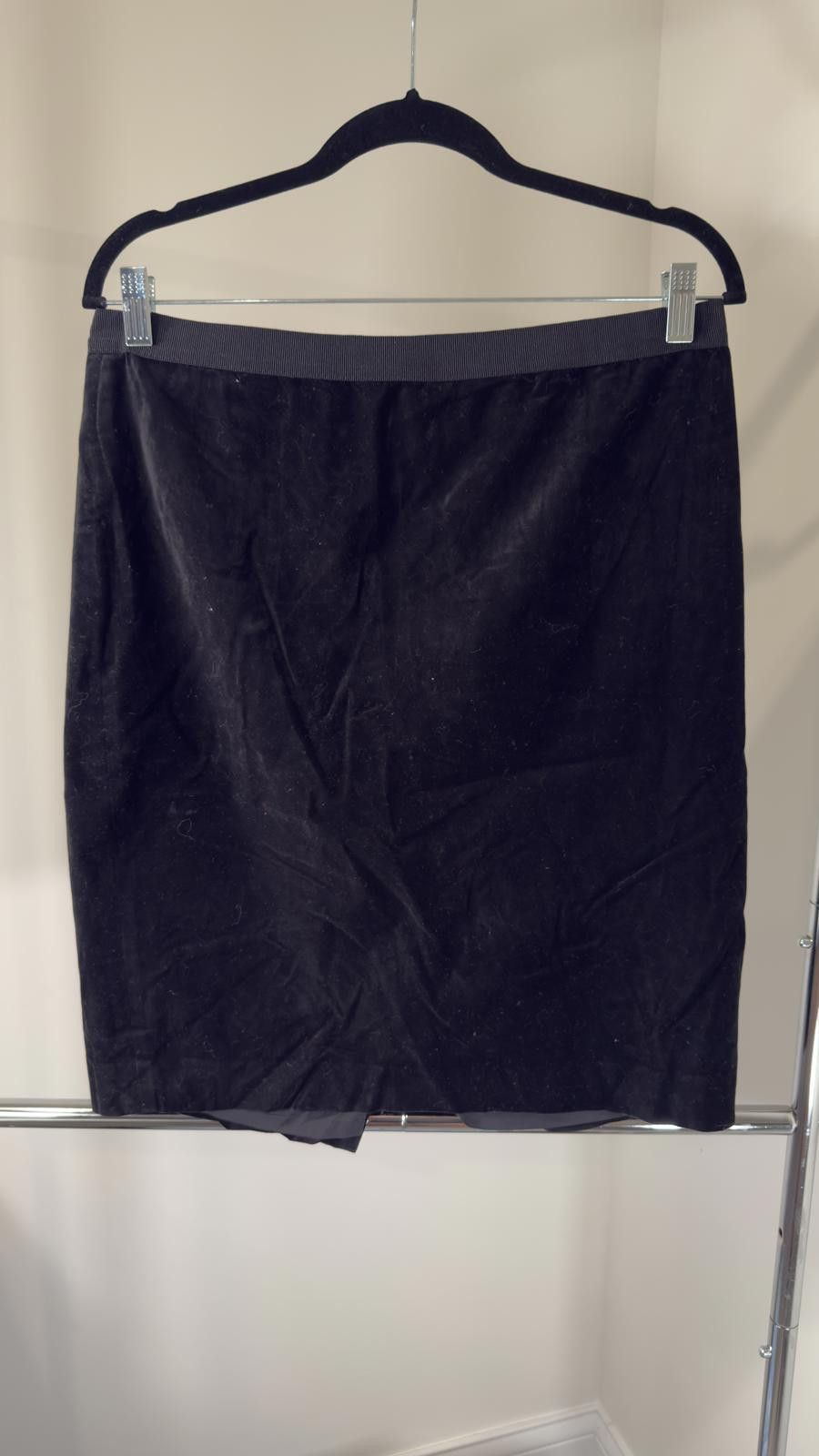 Ann Taylor Ann Taylor Black Pencil Skirt Size 12 Size 34" / US 12 / IT 48 - 1 Thumbnail