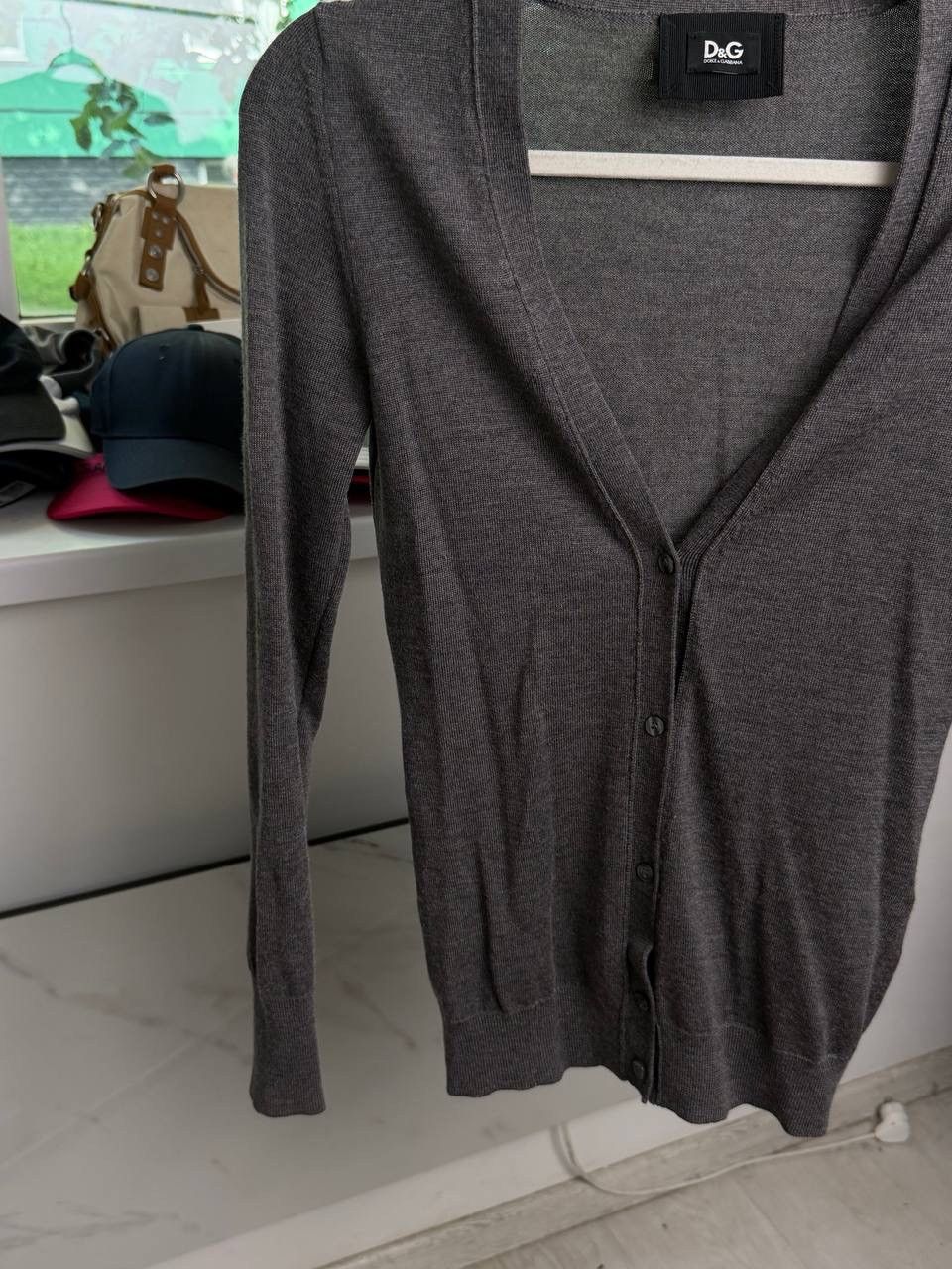 Dolce & Gabbana D&G Dolce & Gabbana Grey V-Neck Slim Fit Knit Cardigan Size XS / US 0-2 / IT 36-38 - 4 Thumbnail