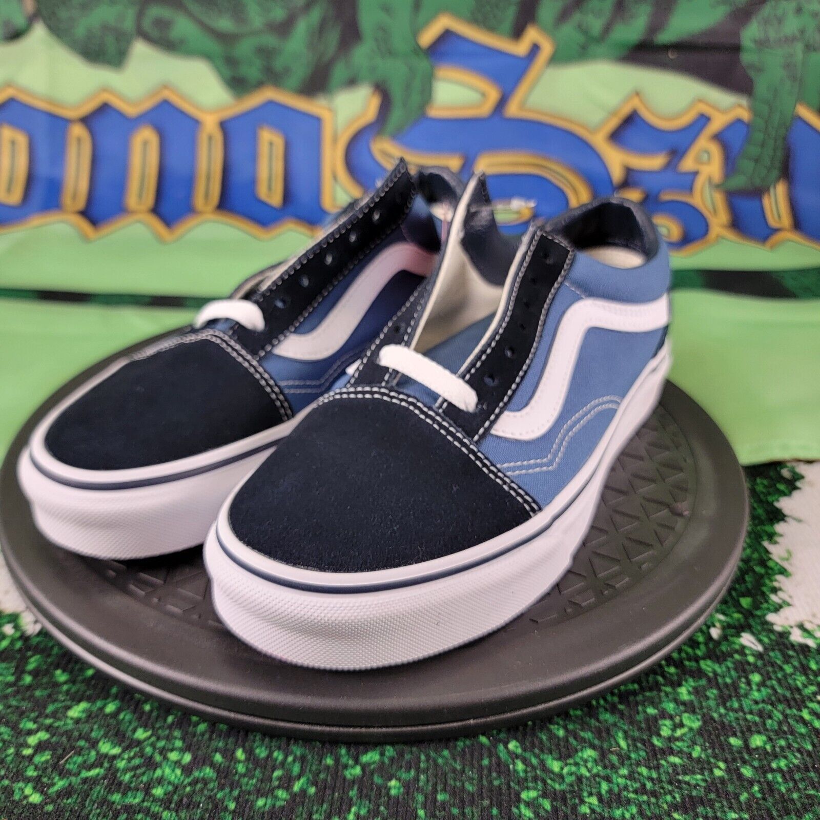 Vans VANS Old Skool Navy Blue Skateboard Sneakers Sz 5.5M 7W Size US 5.5 / EU 38 - 1 Thumbnail