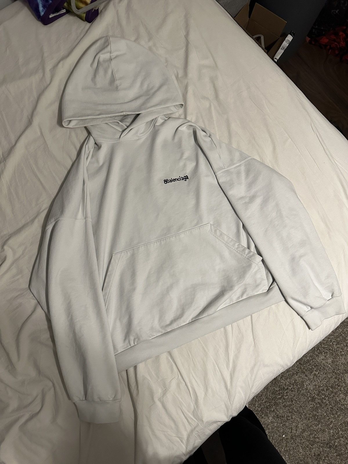 Balenciaga Balenciaga FW23 Dirty White Hoodie Oversized Fit Marker Logo Size US S / EU 44-46 / 1 - 1 Thumbnail