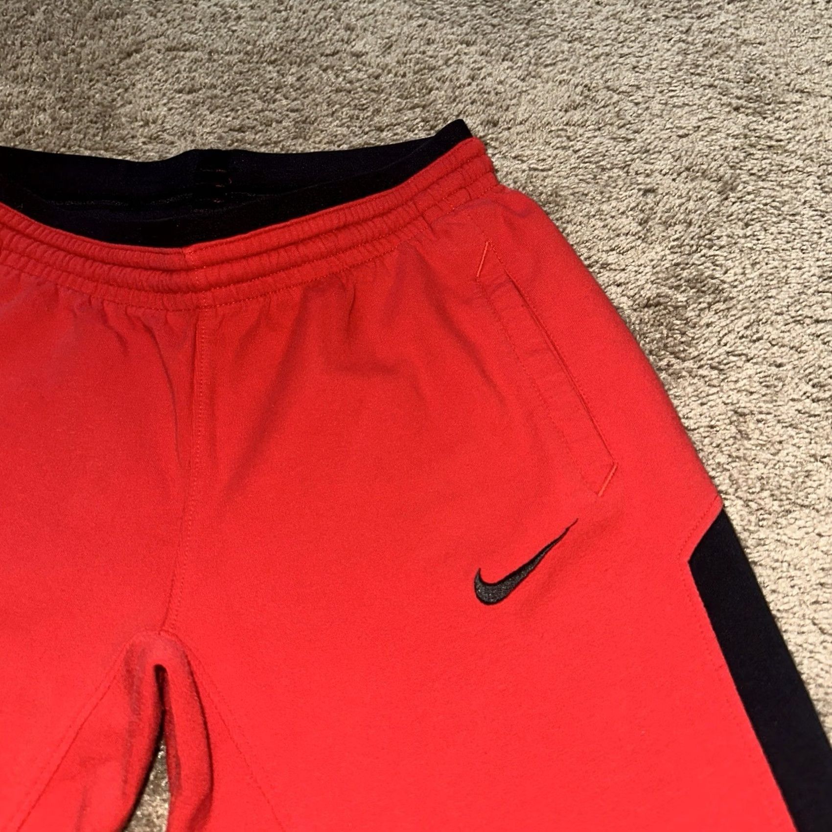 Nike Nike Basketball Pants Womens Medium Showtime Joggers Elastic Waist Red Shirt? Size 32" / US 10 / IT 46 - 2 Thumbnail