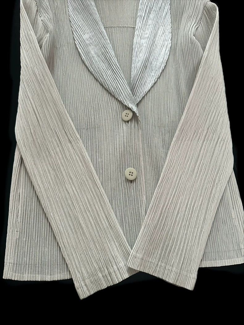 Issey Miyake Issey Miyake size:2 A white pleated cardigan Size XS / US 0-2 / IT 36-38 - 3 Thumbnail