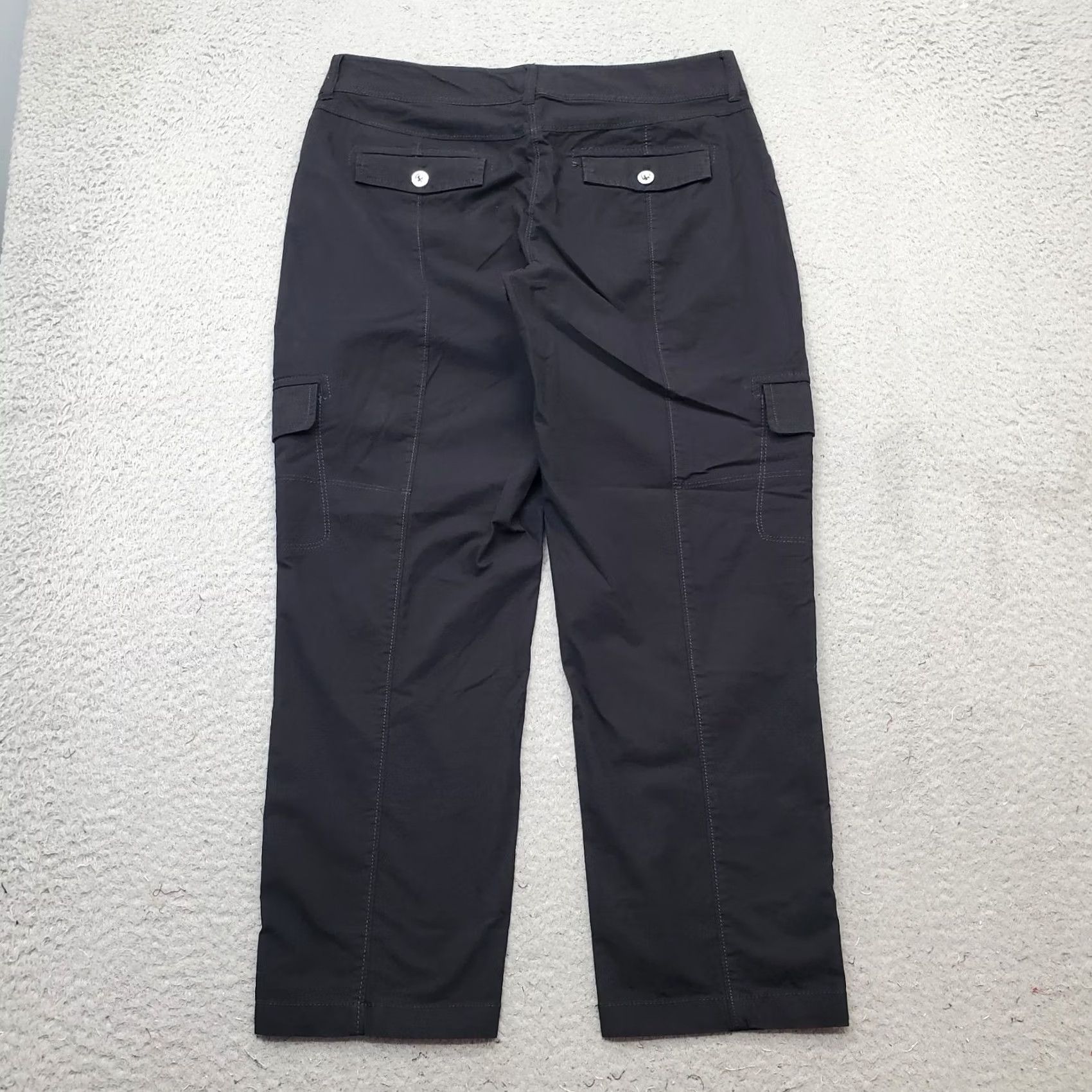 White House Black Market White House Black Market Poplin Cargo Crop Pants Womens 4 Black Button Fly Casual Travel Cotton Solid 25" Inseam 33.75" Outseam Mens? Size 27" / US 4 / IT 40 - 2 Thumbnail