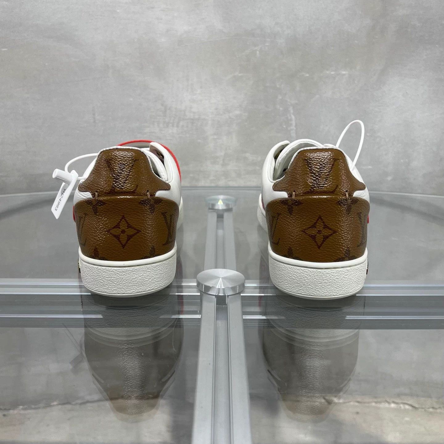 Louis Vuitton LV Kansai Yamamoto Limited White Sneakers UK3.5/37.5 Size US 6.5 / IT 36.5 - 6 Thumbnail