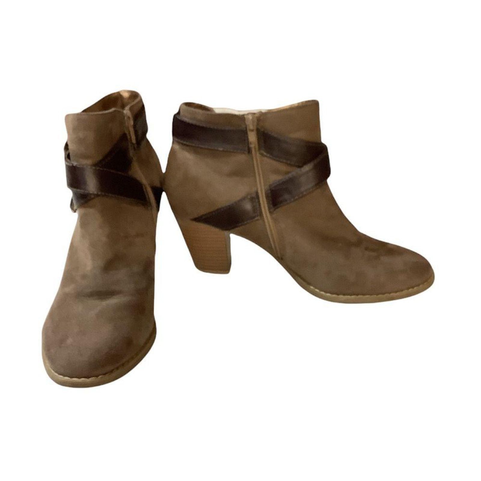 Report Collection Boho Minimalist Taupe Faux Suede Ankle Booties Report 8.5 Size US 8.5 / IT 38.5 - 2 Thumbnail