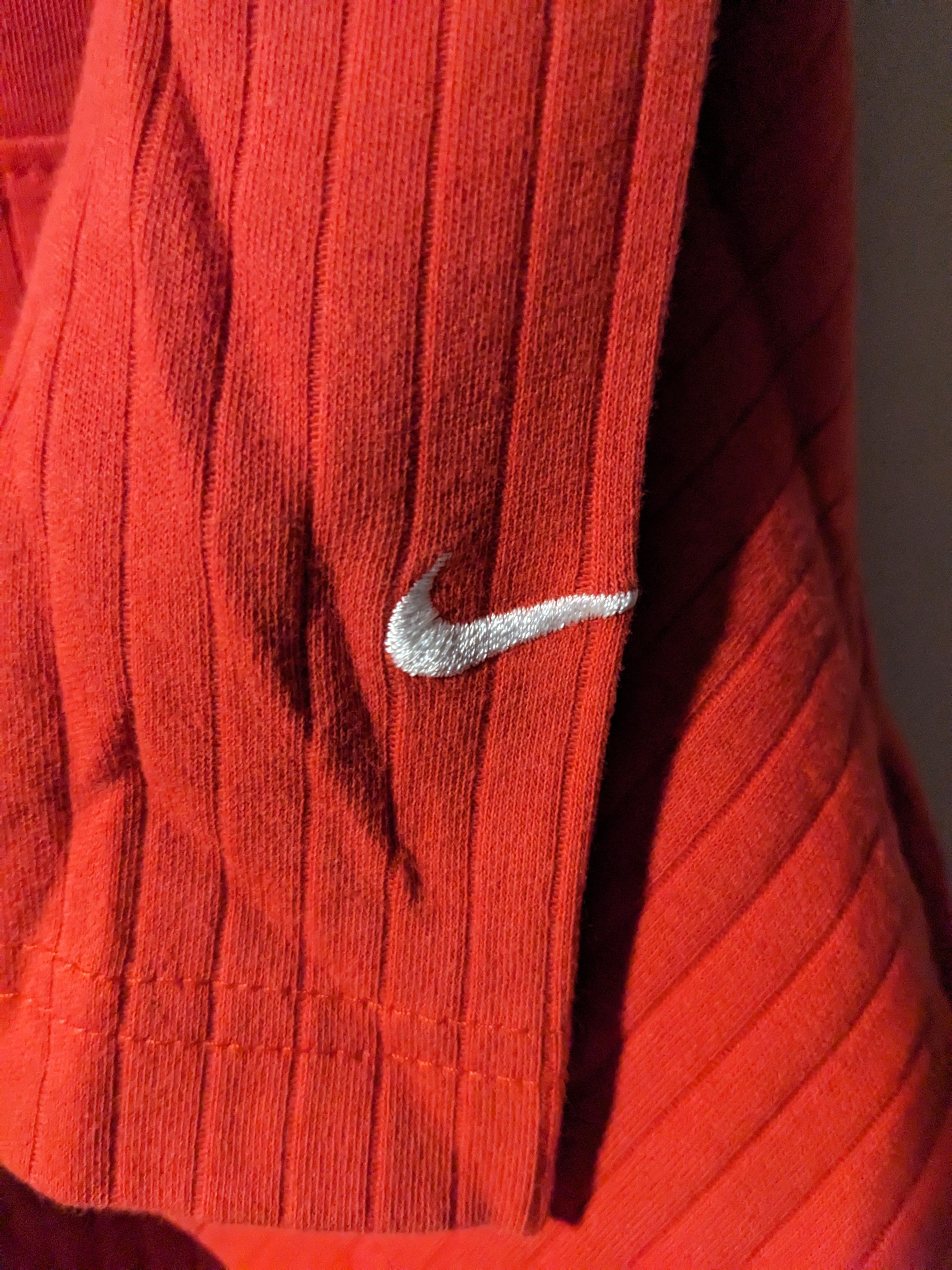 Nike × Vintage Vintage Y2K Nike Court Heritage Red Medium T-Shirt Size US M / EU 48-50 / 2 - 5 Thumbnail