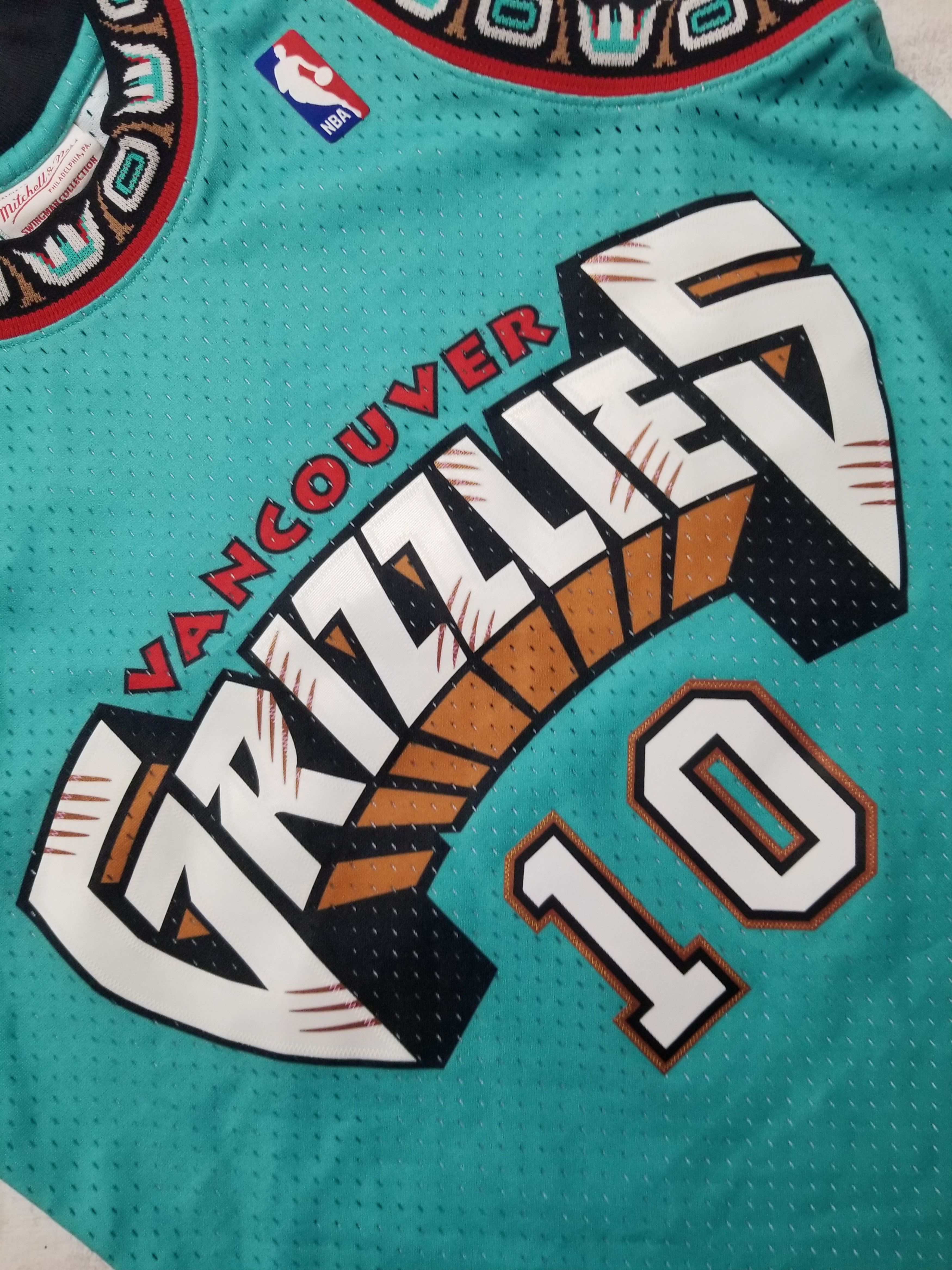 Mitchell & Ness Teal Vancouver Grizzlies Mike Bibby #10 Swingman Jersey Size US M / EU 48-50 / 2 - 14 Thumbnail