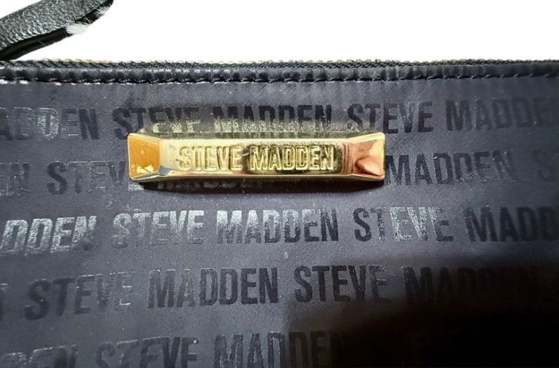 Steve Madden Steve Madden Black Logo Pouch with Gold Hardware Size ONE SIZE - 3 Thumbnail