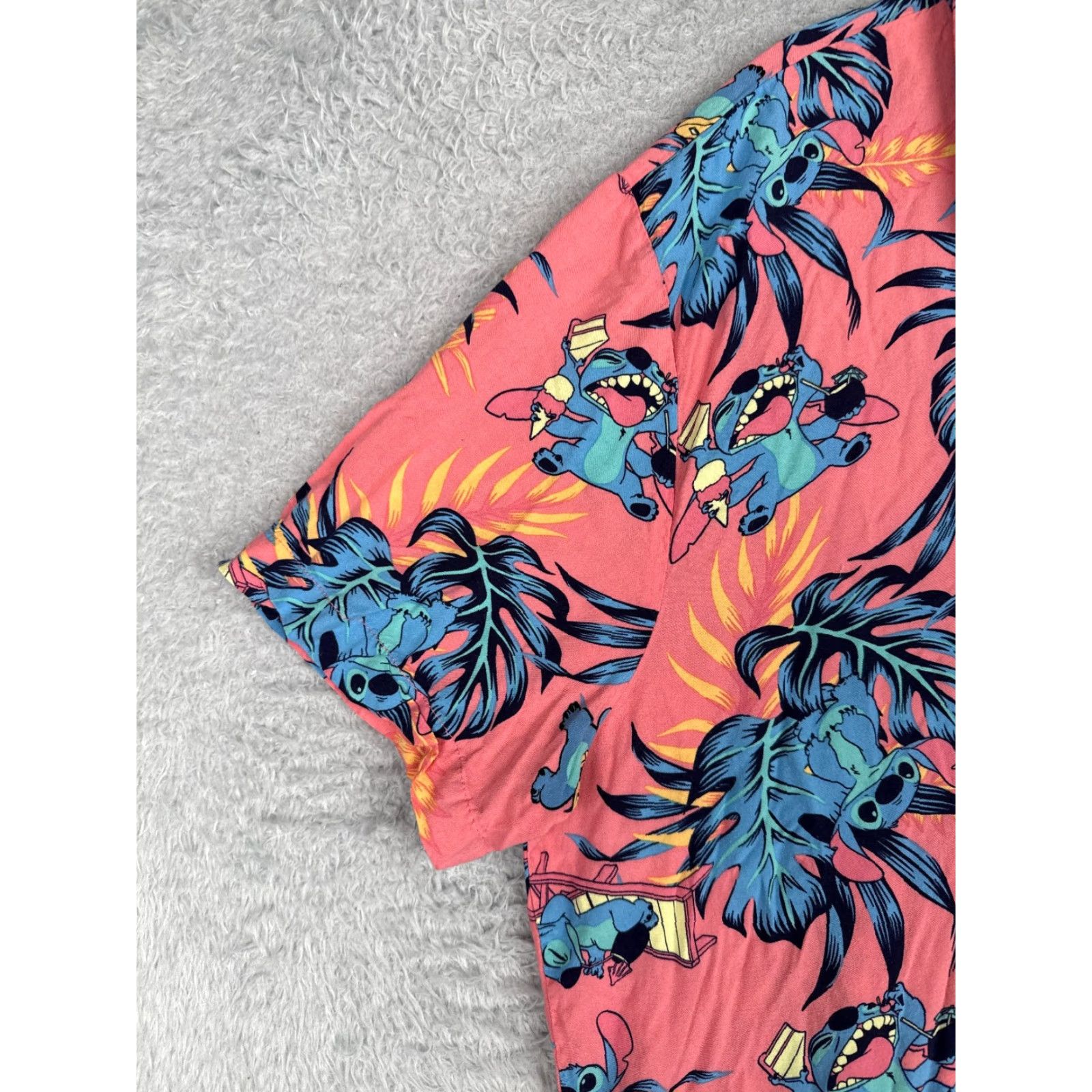 Disney Disney Shirt Men 3XL Floral Leaf Pink Blue Hawaiian Resort Vacation Aloha Lilo & Stitch Cotton Button-Up Short Sleeve Shirt Mens Size US XXL / EU 58 / 5 - 3 Thumbnail