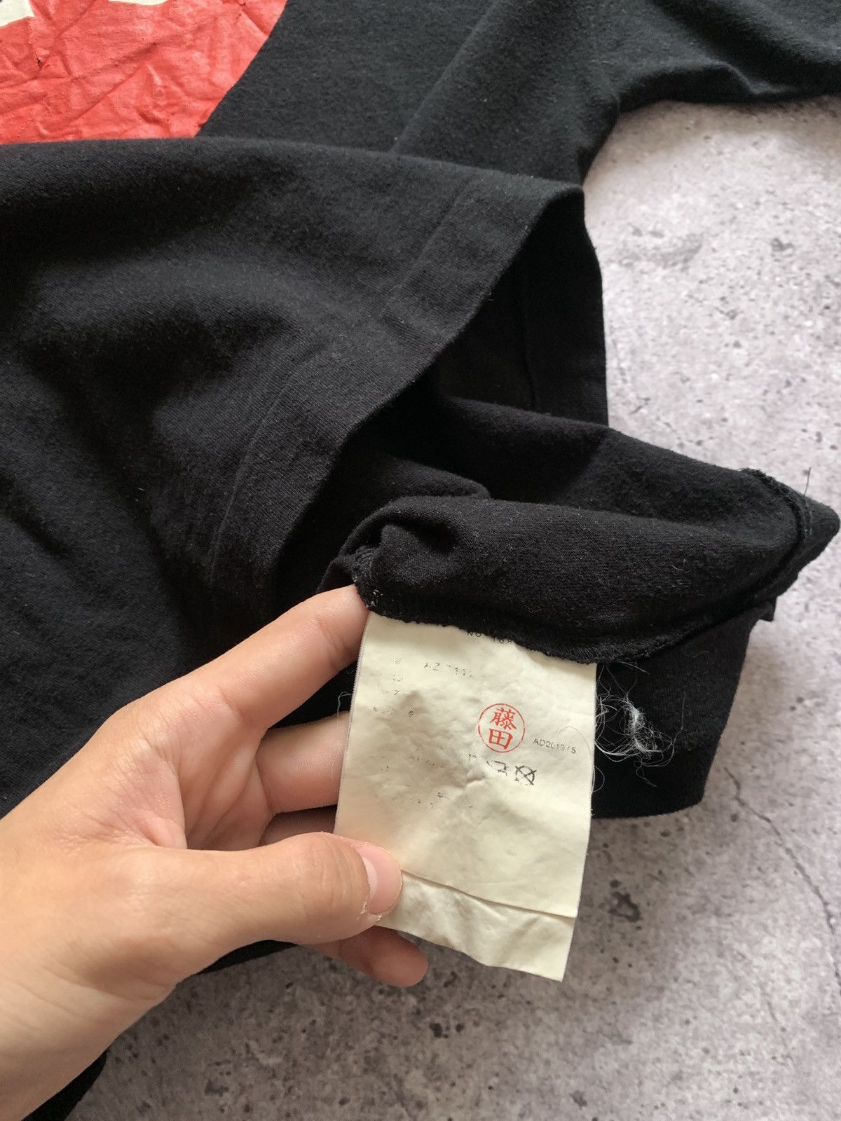 Comme des Garcons PLAY 🔥COMME DES GARCONS PLAY BIG HEART T-SHIRT Size US M / EU 48-50 / 2 - 7 Thumbnail
