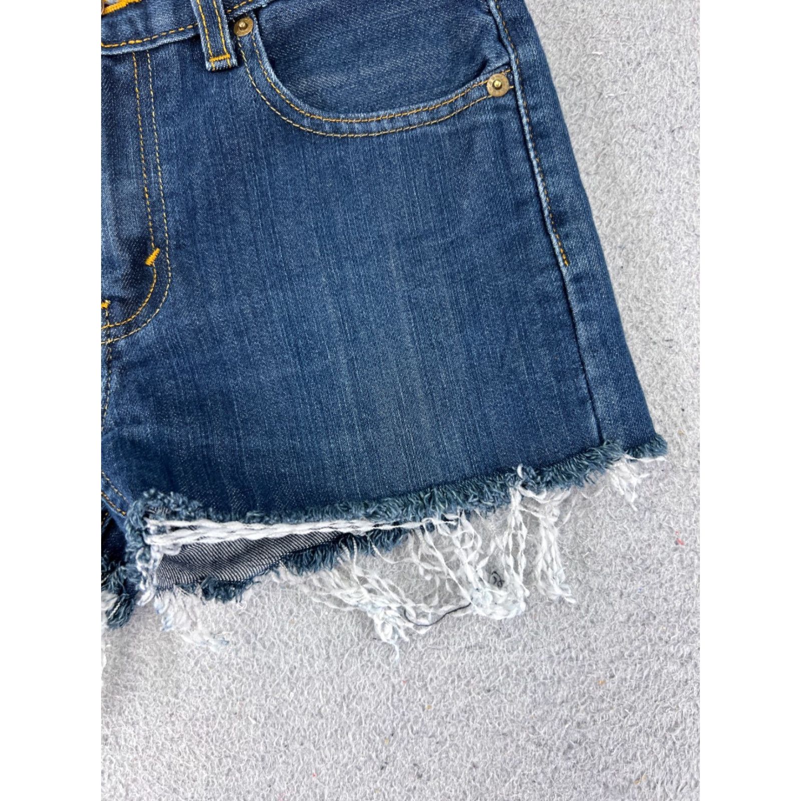 Levi's Levis Shorts Womens 14 Blue Denim Jean Distressed Cutoff Slim Fit Cotton 26x3 Size 36" / US 14 / IT 50 - 2 Thumbnail