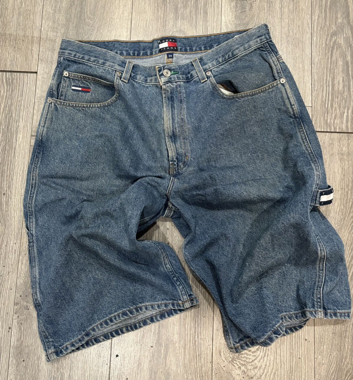 Tommy Hilfiger Vintage Tommy Hilfiger Jean Shorts Men’s Size 34 Y2K Size US 34 / EU 50 - 1 Thumbnail