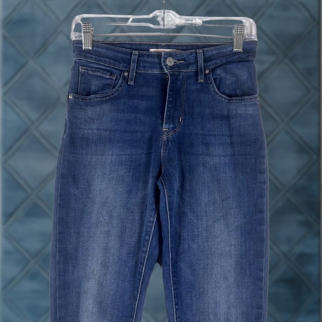 Levi's Levi’s 721 High Rise Skinny Jeans Womens 26 Blue Denim Casual W26 L32 Jeans Women Skinny Brand Levi’s Regular Size 26 Blue Denim Venous? Size 26" / US 2 / IT 38 - 1 Thumbnail