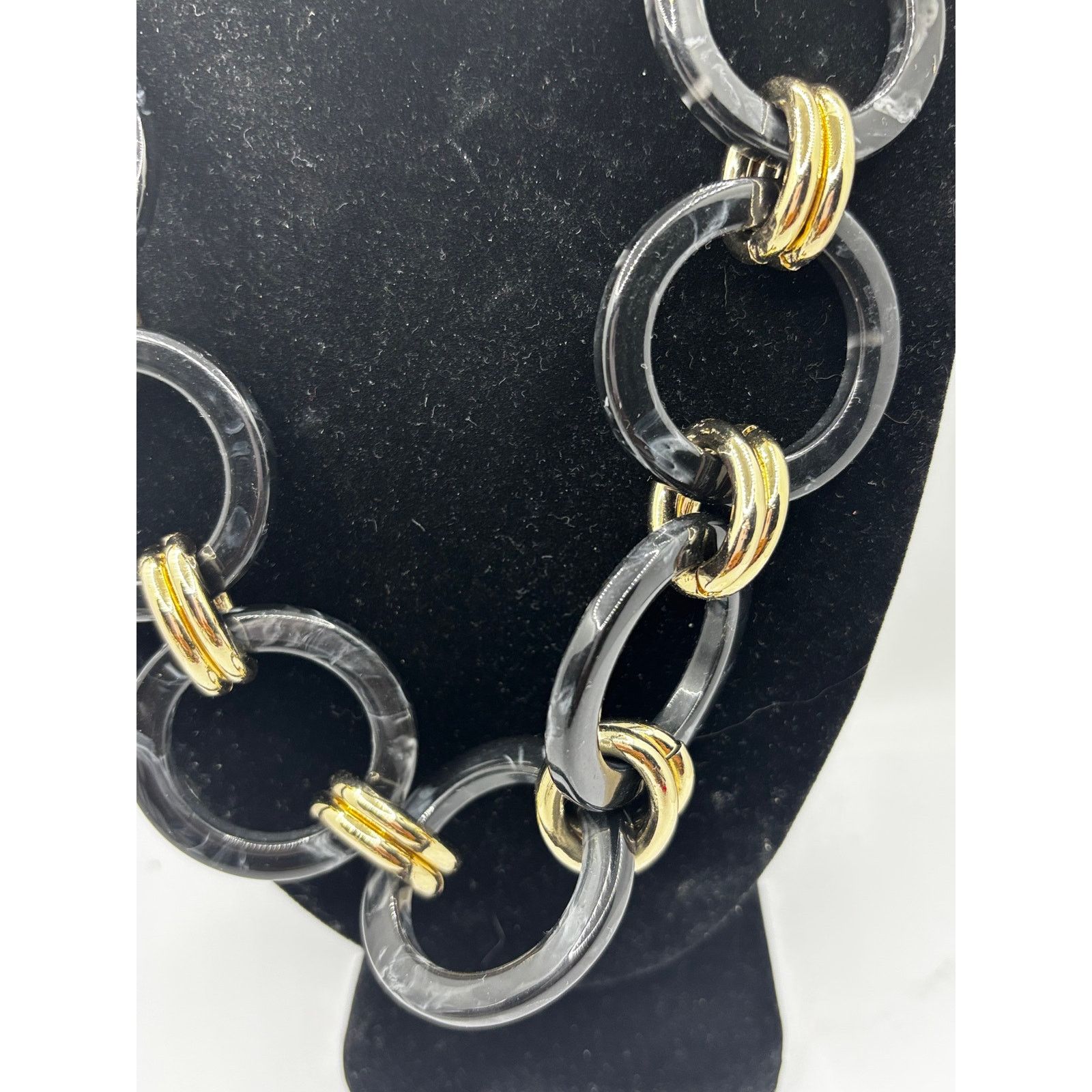 Nordstrom NORDSTROM Lp BLUE Black Marble & Gold O Statement Necklace Size ONE SIZE - 2 Thumbnail