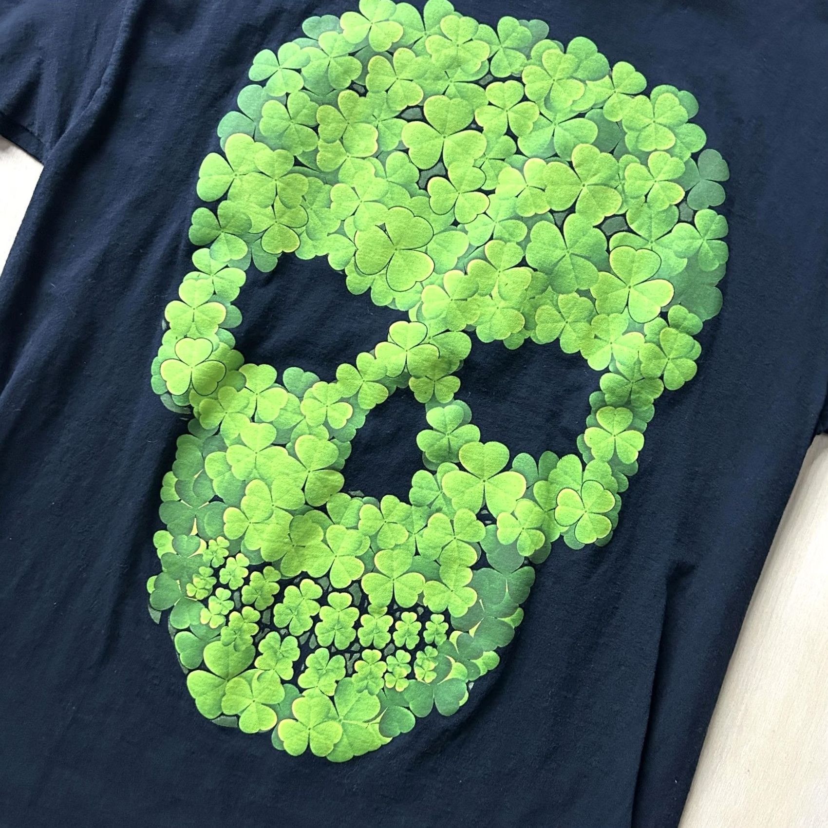 Vintage Lucky Shirt Mens Large Black Shamrock Skull St Patricks Day Graphic Tee T-Shirt Size US L / EU 52-54 / 3 - 2 Thumbnail