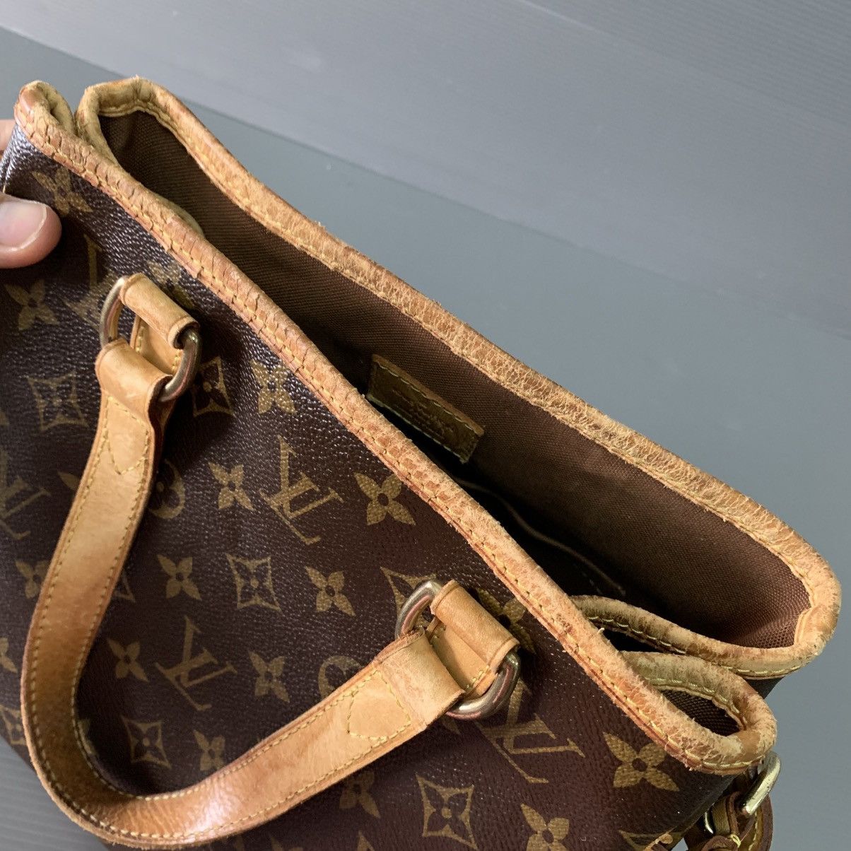 Louis Vuitton Louis Vuitton Monogram Batignolles Horizontal PM Handbag Size ONE SIZE - 13 Thumbnail