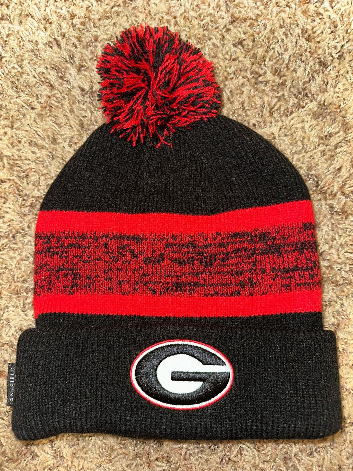 Nike Nike Men’s Black Georgia Bulldogs On-Field Peak Cuffed Knit Hat with Pom Sample Size ONE SIZE - 2 Thumbnail
