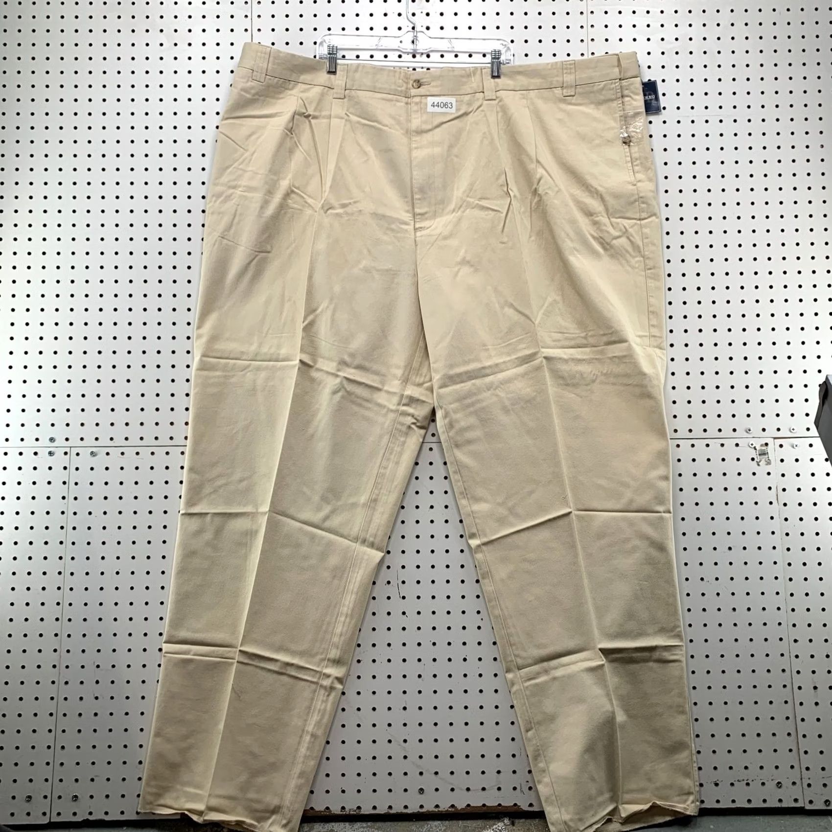Haggar Haggar Beige Khaki Chino Pleated Pants Mens BIG Size 60 60x37 Vintage? No. Size US 44 / EU 60 - 2 Thumbnail