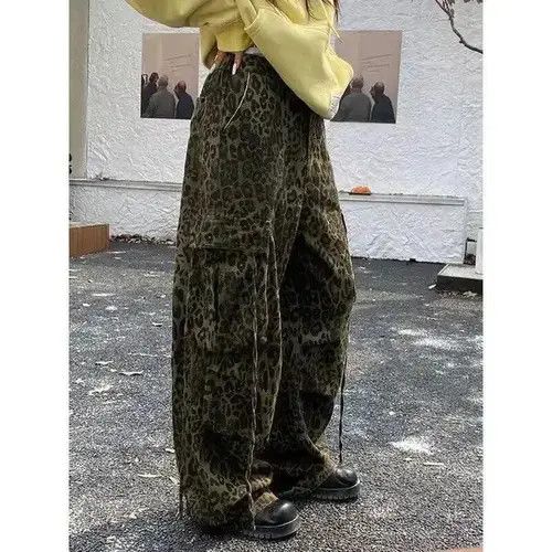 VIBE Retro leopard print paratrooper multi-pocket cargo trousers Size US 30 / EU 46 - 1 Thumbnail