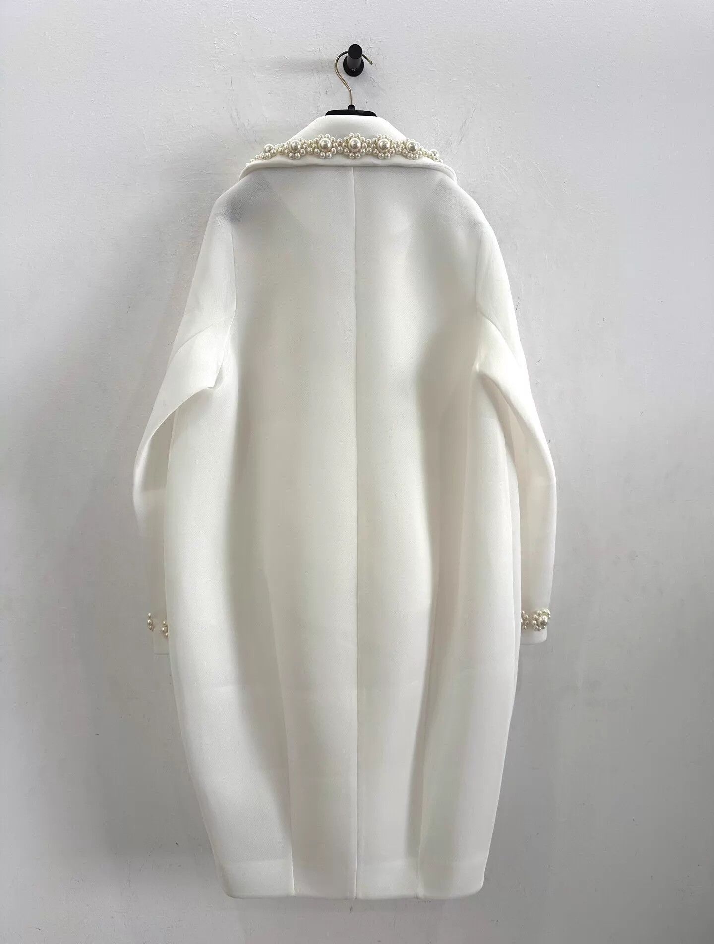 Simone Rocha Simone Rocha women's white petal pearl logo coat UK6 Size XS / US 0-2 / IT 36-38 - 3 Thumbnail