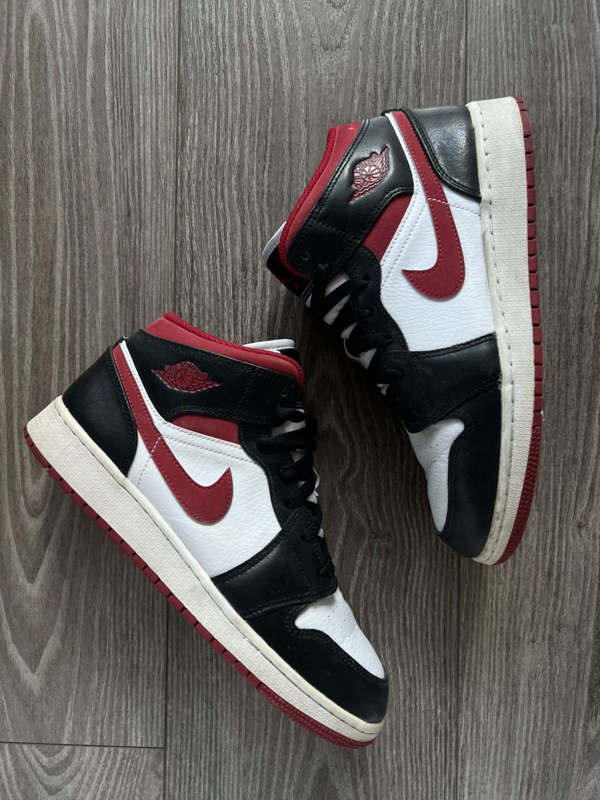 Nike Nike Air Jordan 1 Retro White Gym Mid GS Black/Red Y2K 7 Size US 7.5 / EU 40-41 - 8 Thumbnail
