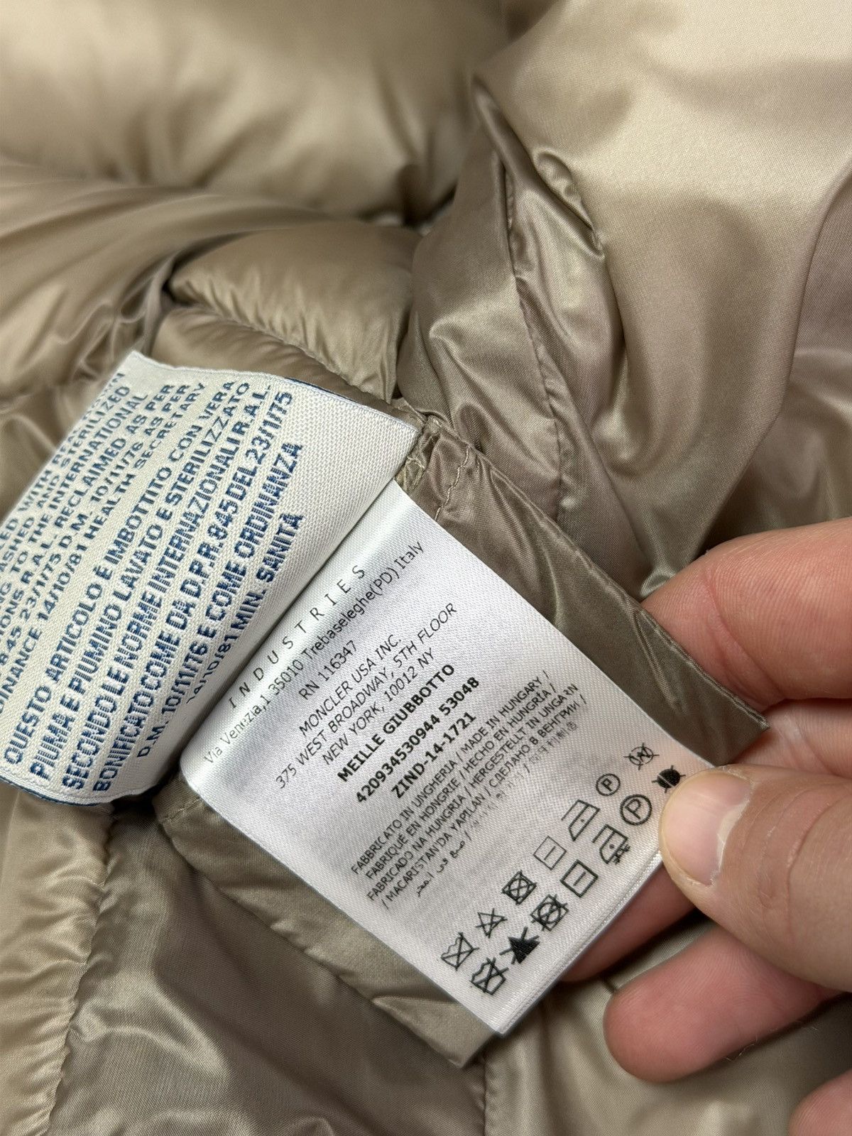 Moncler Moncler Doudoune legere S Size US S / EU 44-46 / 1 - 13 Thumbnail