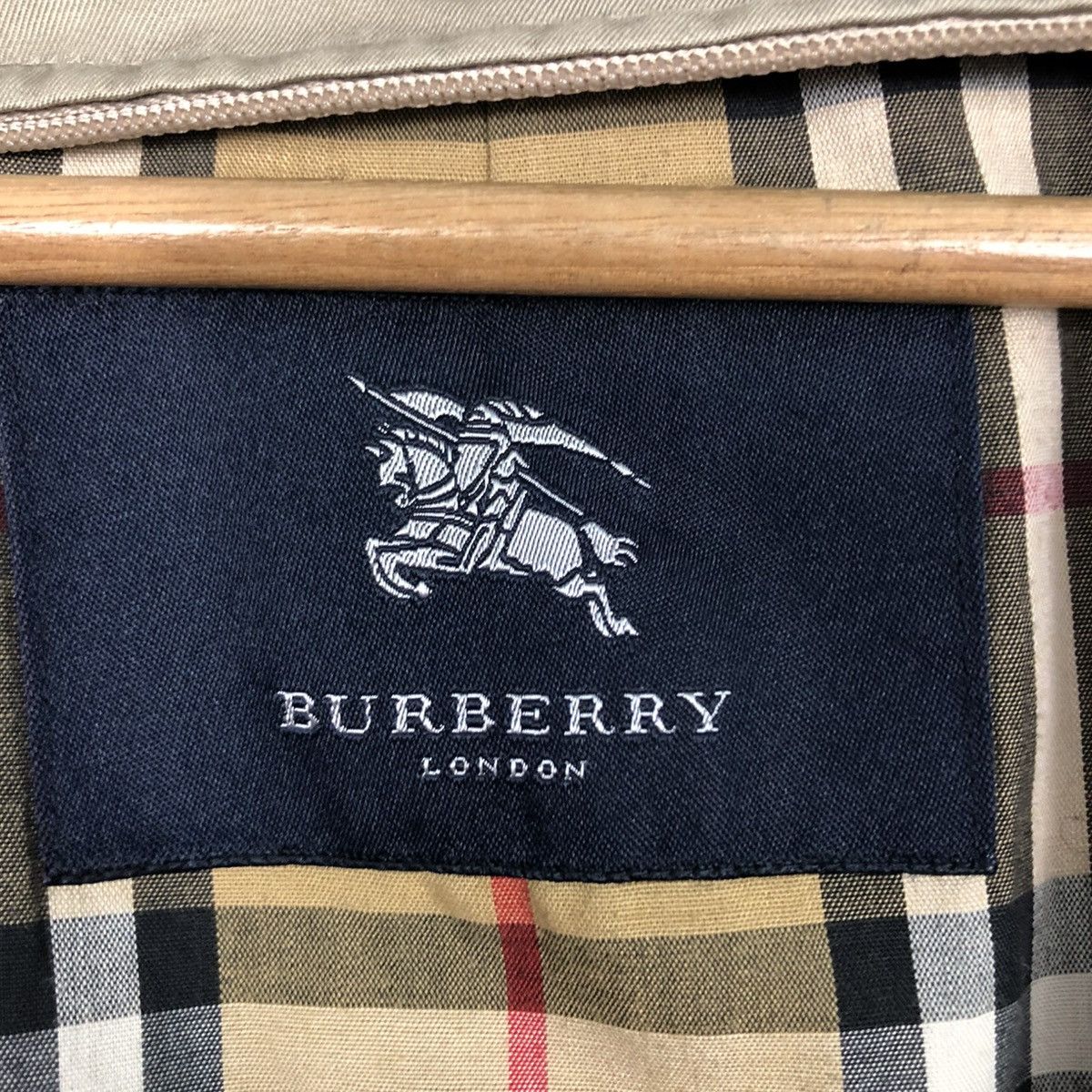 Burberry 🔥VINTAGE LONG JACKET TRENCH COAT BURBERRY LONDON NOVA CHECK Size US M / EU 48-50 / 2 - 18 Thumbnail