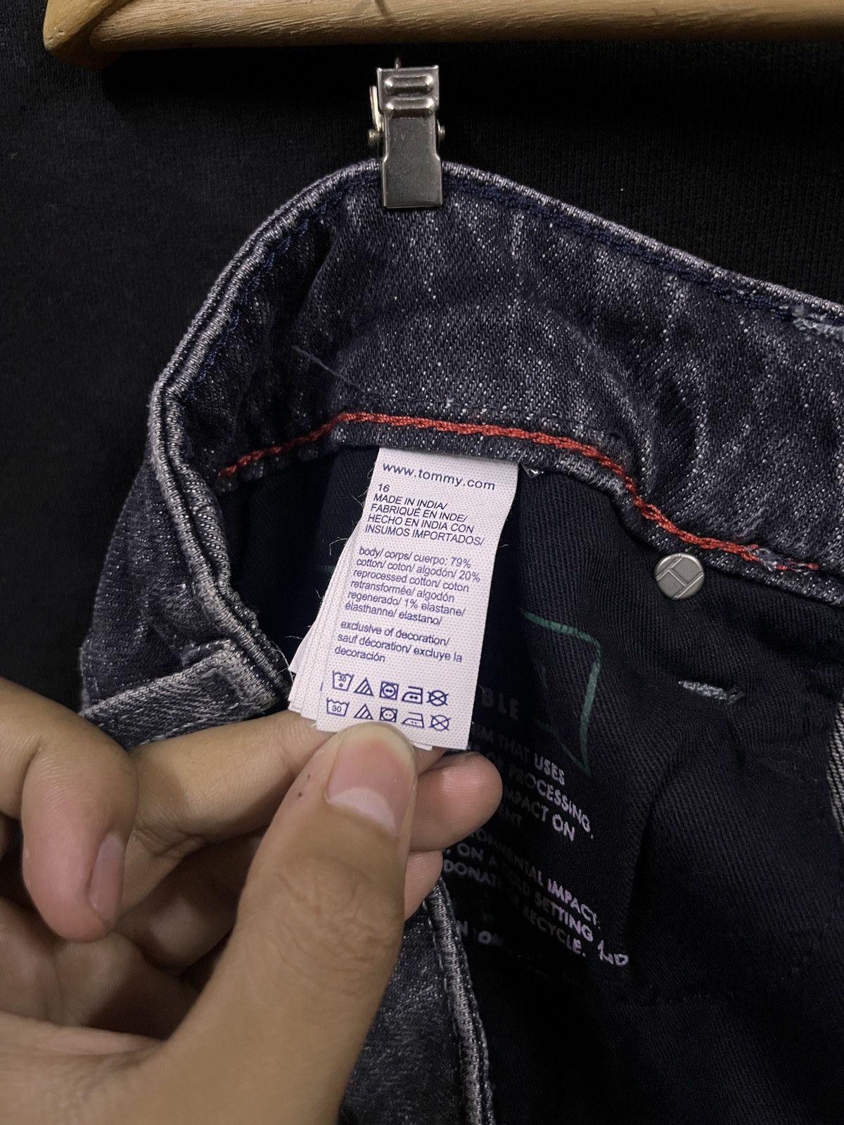Tommy Jeans TOMMY HILFIGER BAGGY JEANS Size US 40 / EU 56 - 15 Thumbnail
