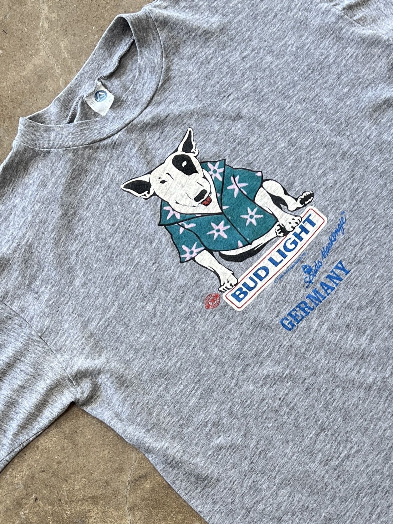 Vintage Vintage 1986 Bud Light Spuds Mackenzie Germany Dog Tee XL Size US XL / EU 56 / 4 - 1 Thumbnail
