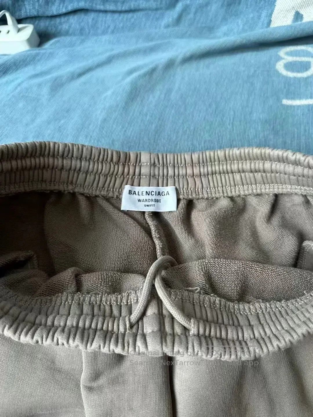 Balenciaga Balenciaga Brown Embroidered Shorts. Size US 26 / EU 42 - 3 Thumbnail