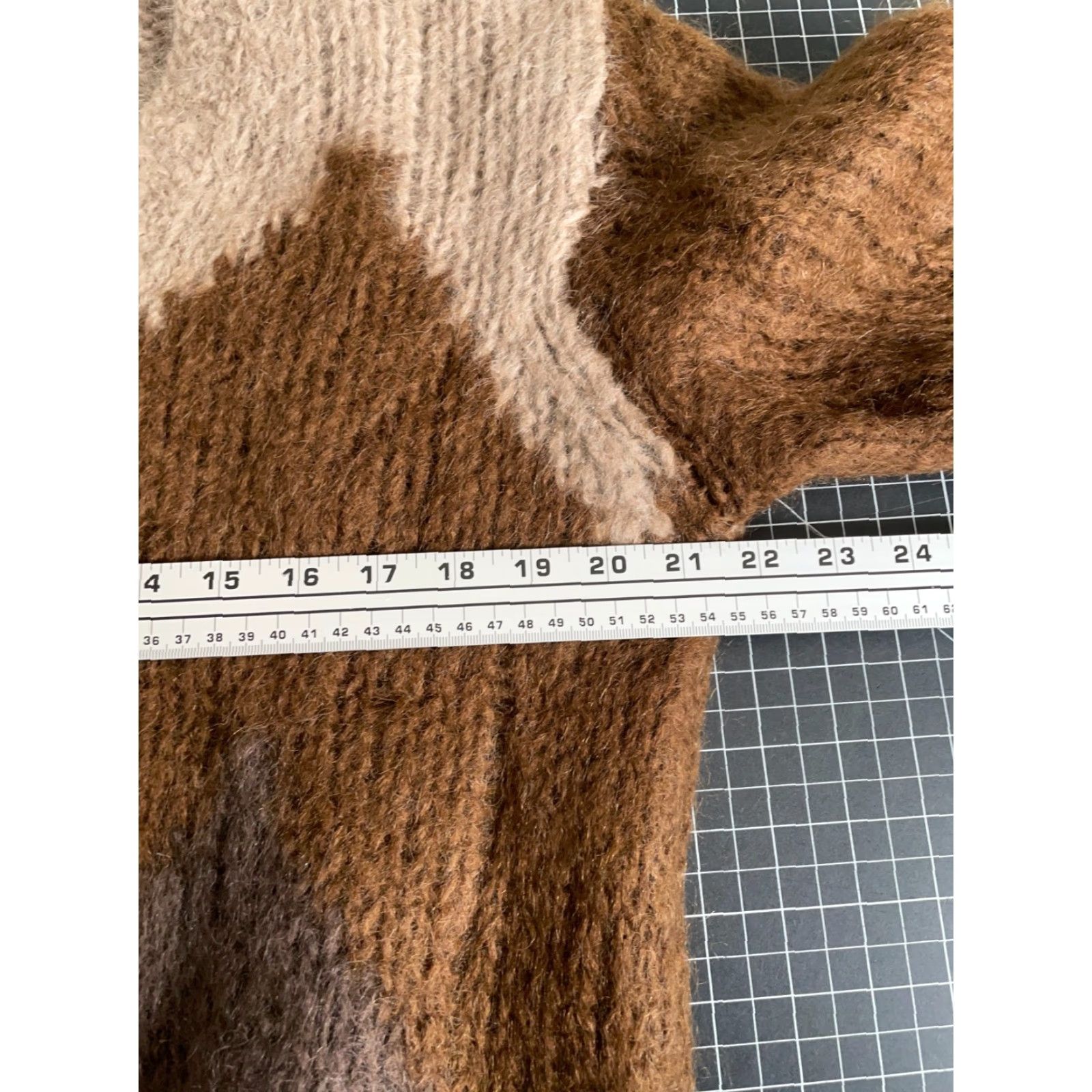 Vintage VINTAGE Jacobson's Wool Mohair V-Neck Sweater Men's Medium Brown Geometric Knit Pullover 50s 60s Hipster Retro Casual Hand Wash Only Size US M / EU 48-50 / 2 - 6 Thumbnail