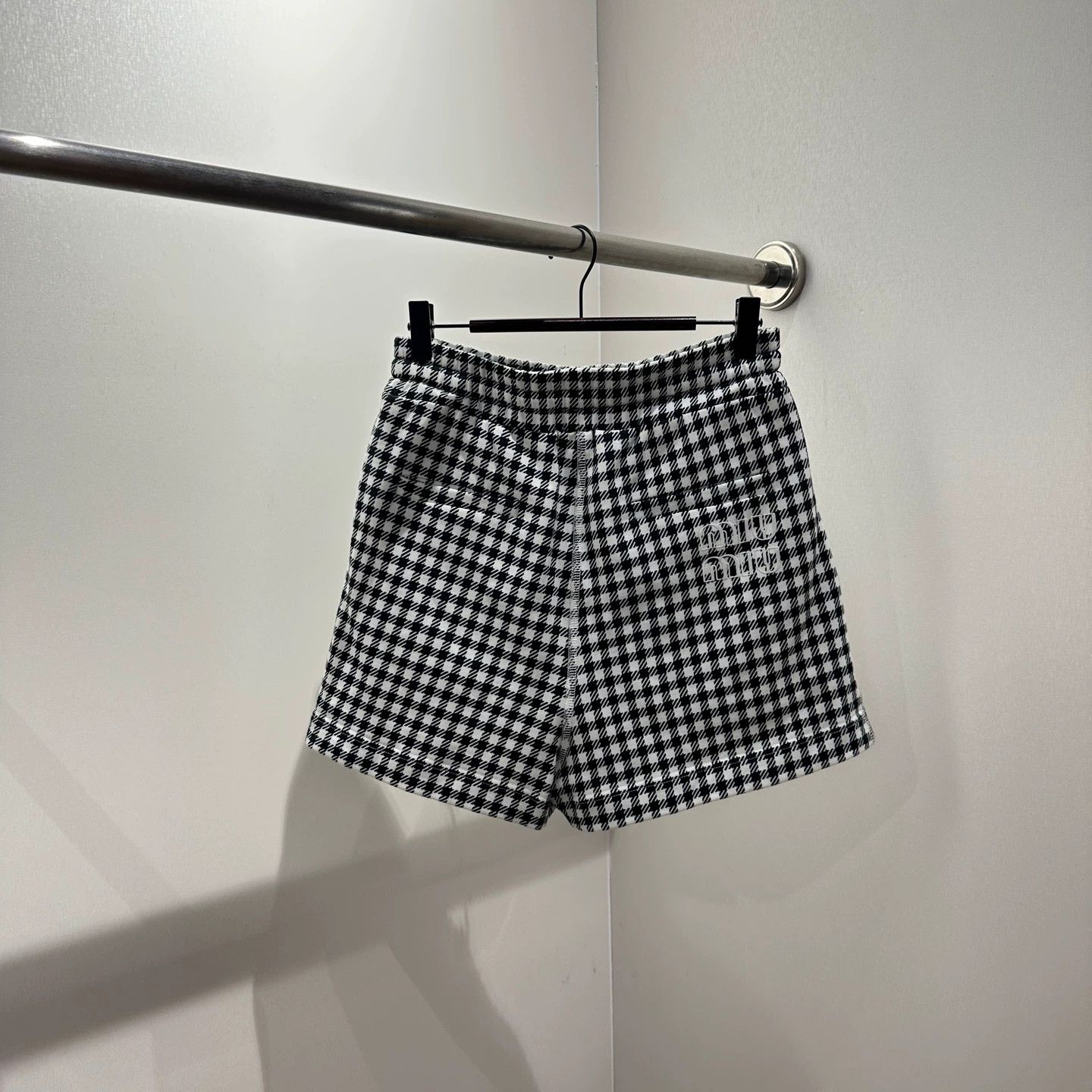 Miu Miu MIU MIU apr511 Plaid Logo Drawstring Short 38 Size 26" / US 2 / IT 38 - 2 Thumbnail