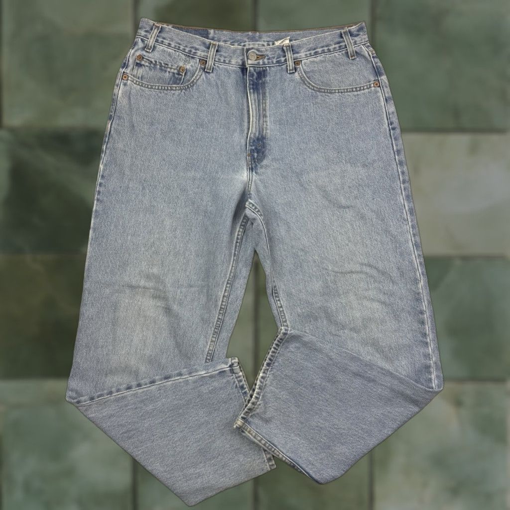 Levi's VINTAGE Levi's 550 Jeans Mens Adult 36x30 Relaxed Light Wash 90s Hipster Straight Blue Cotton Size US 36 / EU 52 - 1 Thumbnail