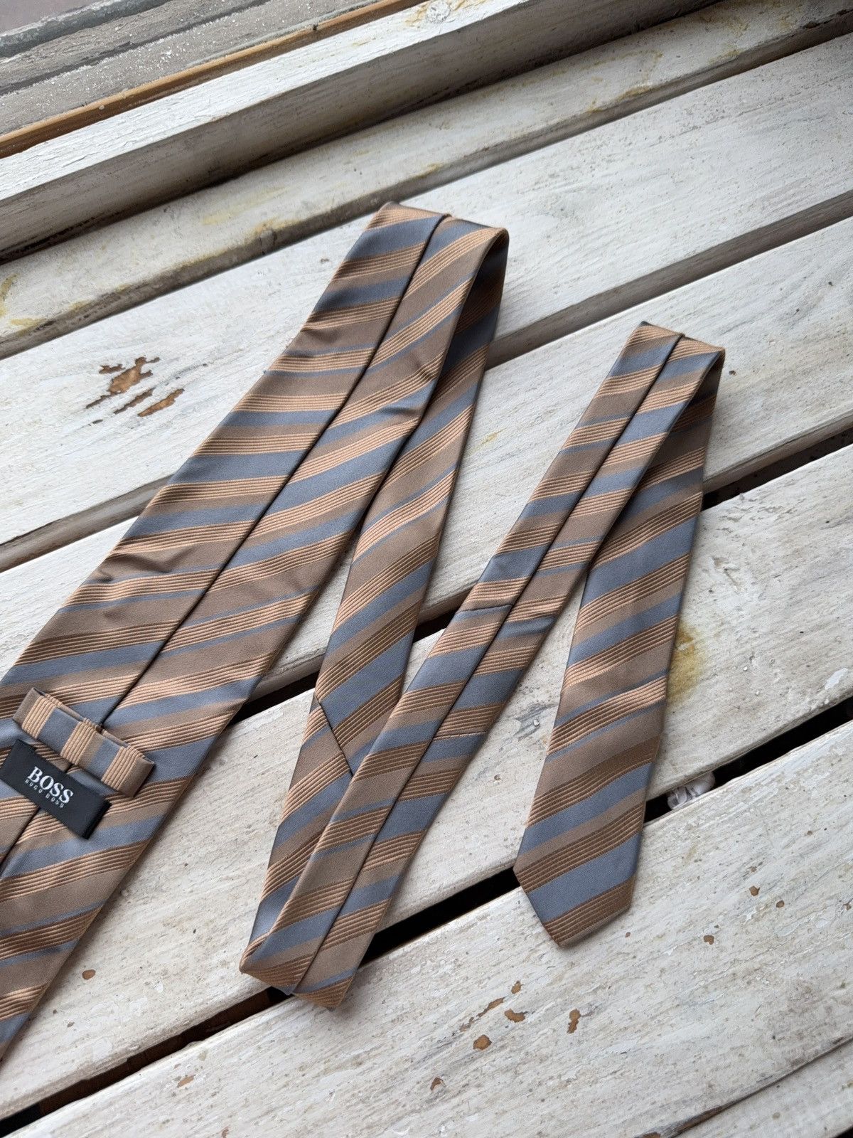Designer × Hugo Boss Hugo Boss Made in Italy Silk Tie Brown Gray Stripe Size ONE SIZE - 6 Thumbnail