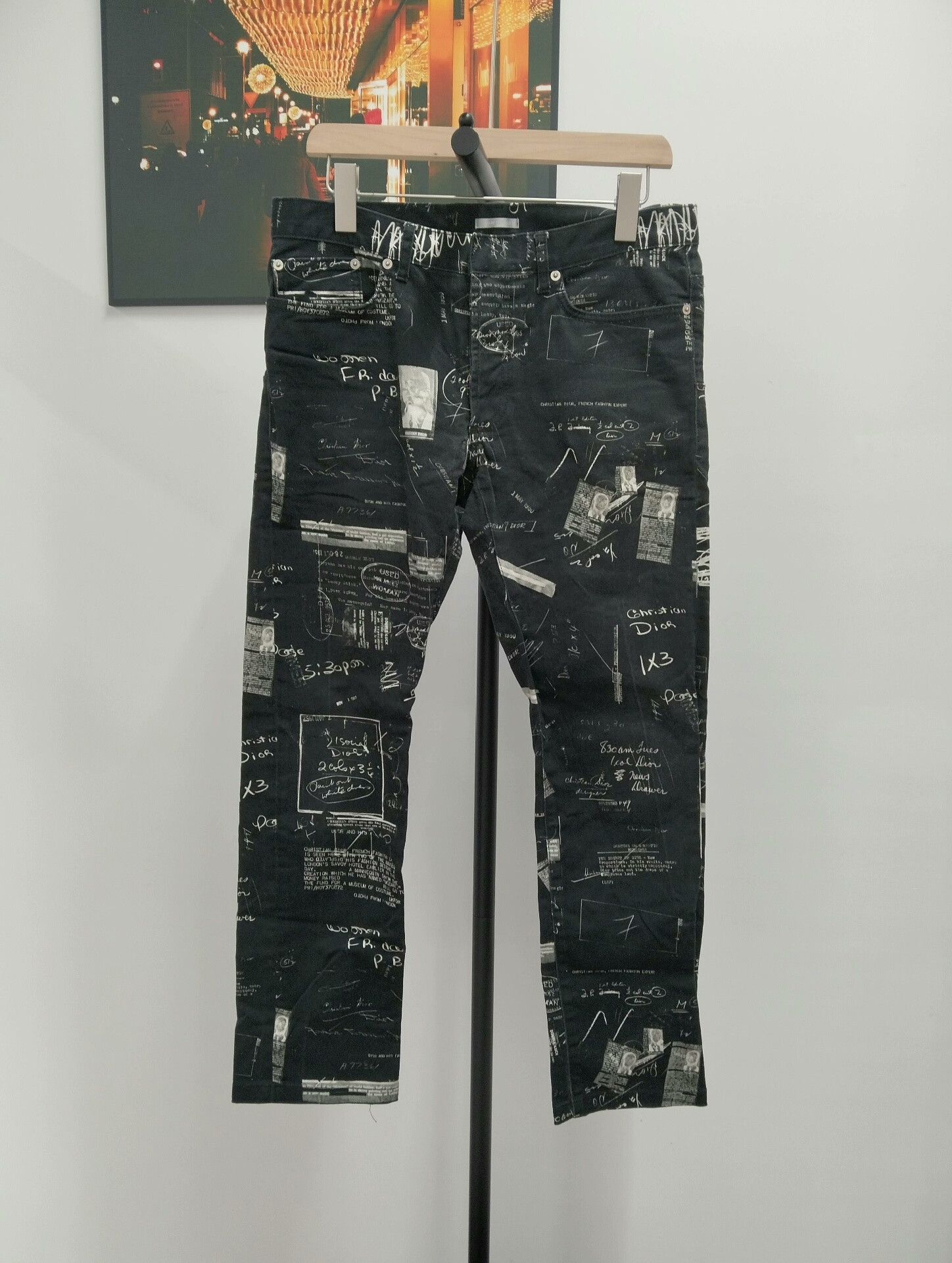 Dior Dior Men's Runway Newspaper Jeans Size US 31 - 1 Thumbnail