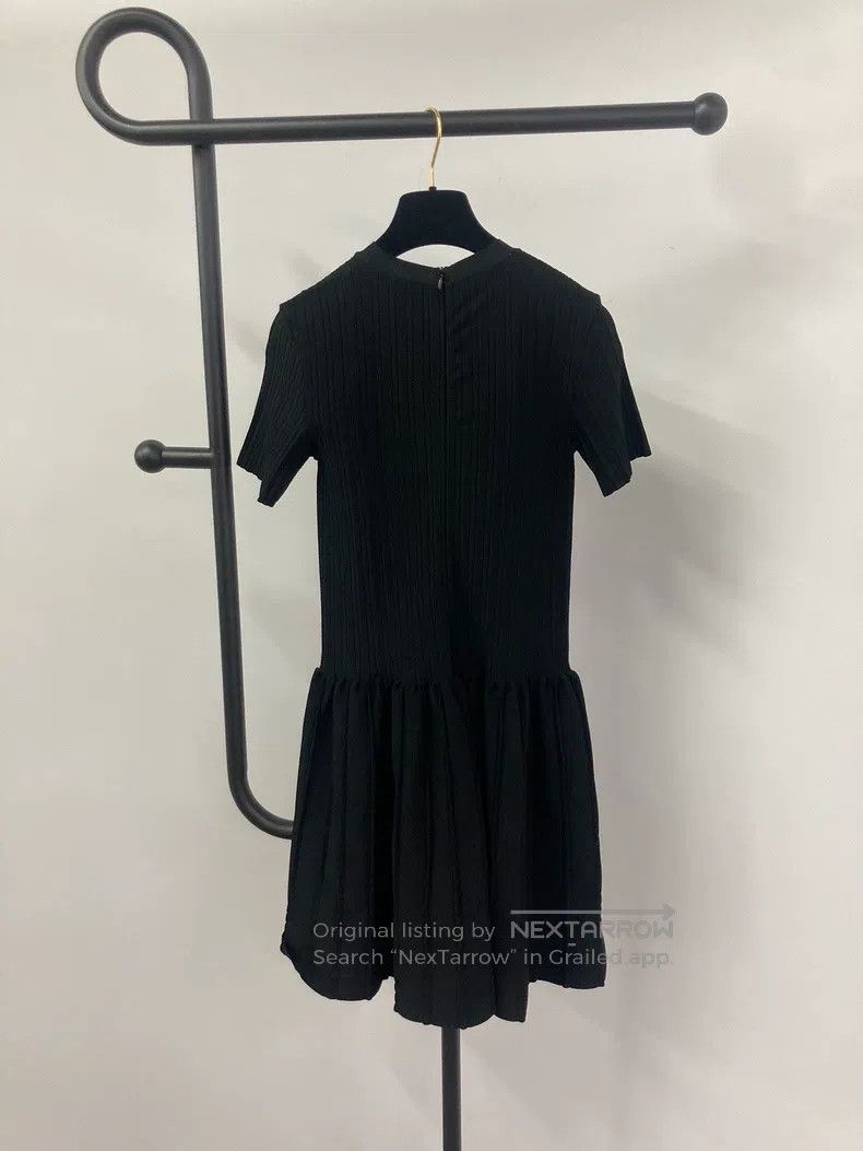 Valentino Valentino Pleated knit dress Size M / US 6-8 / IT 42-44 - 2 Thumbnail