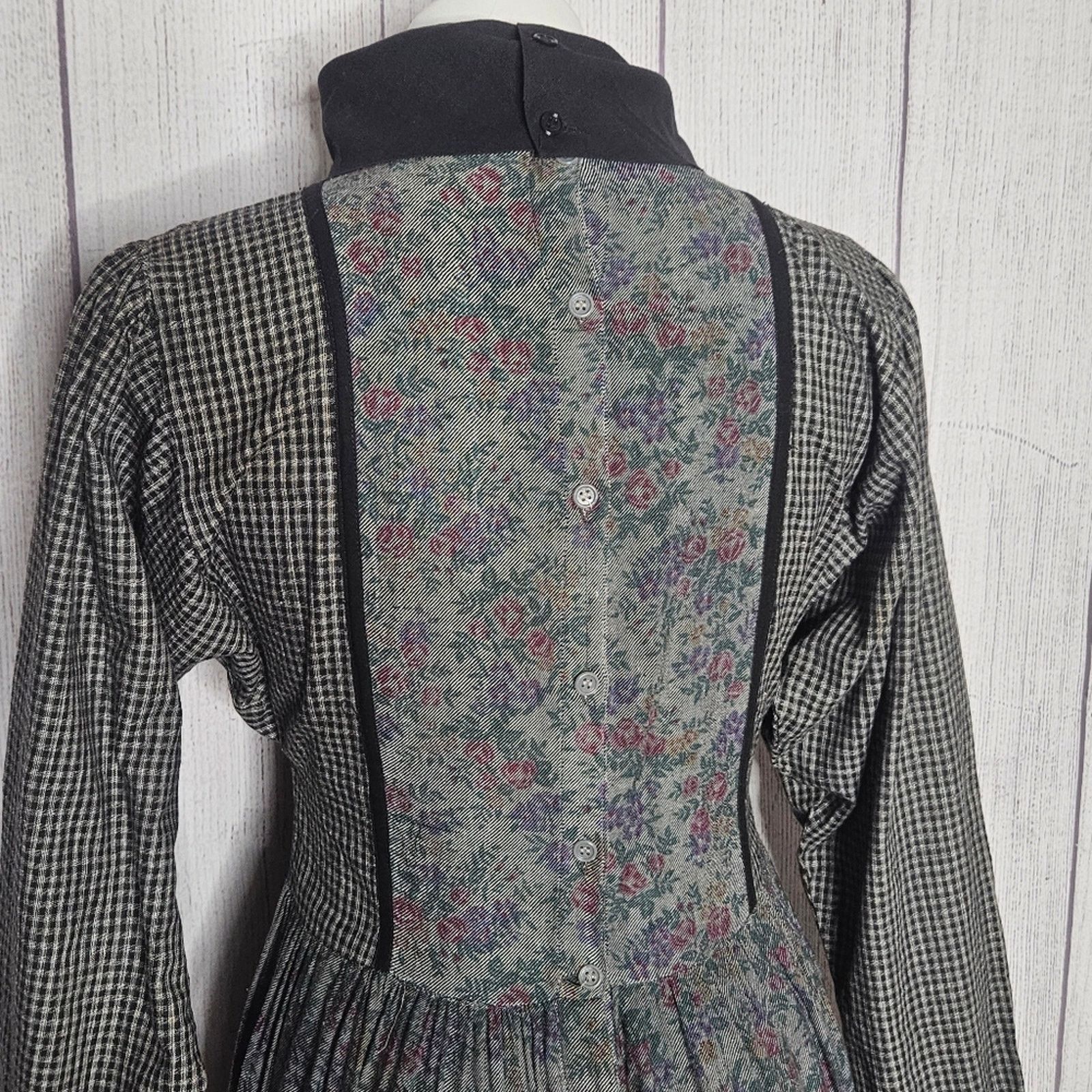 Vintage VTG 70s Phool Plaid Floral Embroidered Rayon Prairie Dress Size S / US 4 / IT 40 - 6 Thumbnail