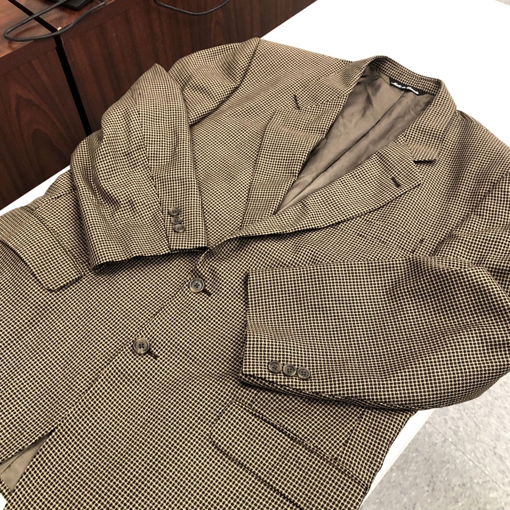 Jack Victor VINTAGE Jack Victor Montreal Blazer Mens 46R Beige Plaid Wool Silk Sport Coat Jacket Size 46R - 3 Thumbnail