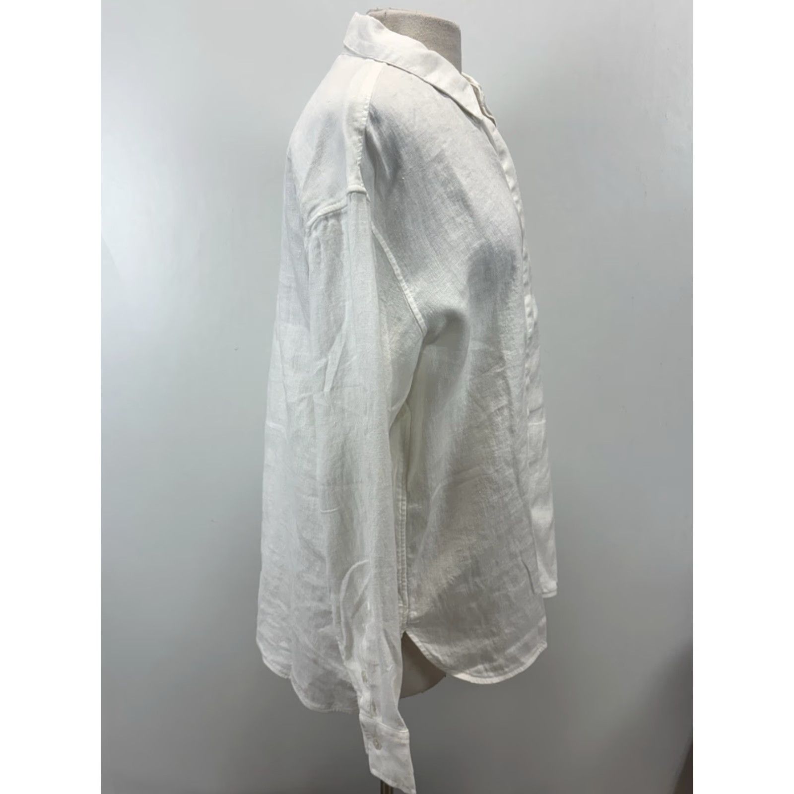 Athleta VINTAGE? no (not vintage). Title: Athleta Playa Button Up Shirt Womens Large White Linen Long Sleeve Collared 100% Linen Classic Shirt Size L / US 10 / IT 46 - 4 Thumbnail