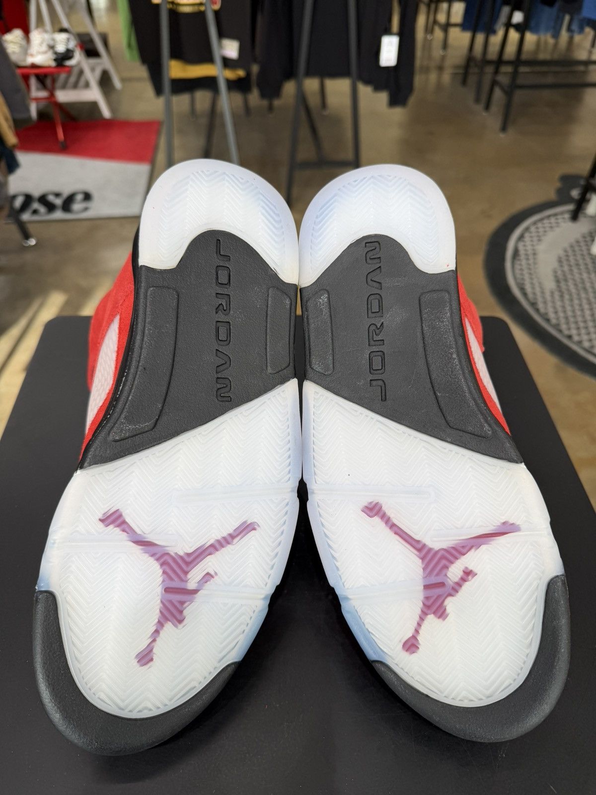 Jordan Brand Air Jordan 5 Raging Bull Red Size 10 Size US 10 / EU 43 - 9 Thumbnail
