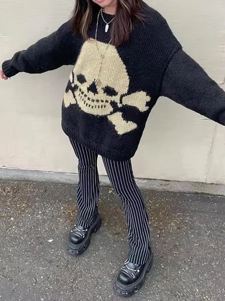 Japanese Brand Skull & Crossbones Knit Sweater - Oversized Black & Beige Size US L / EU 52-54 / 3 - 6 Thumbnail