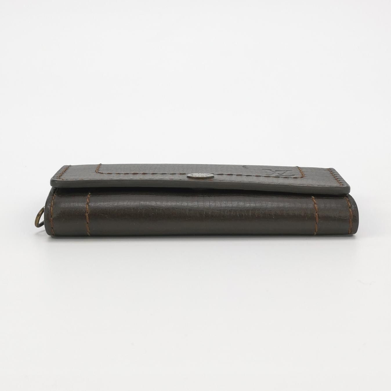 Louis Vuitton Louis Vuitton (LV) Cowhide Solid Color Embossed Logo Key Ba Size ONE SIZE - 4 Thumbnail