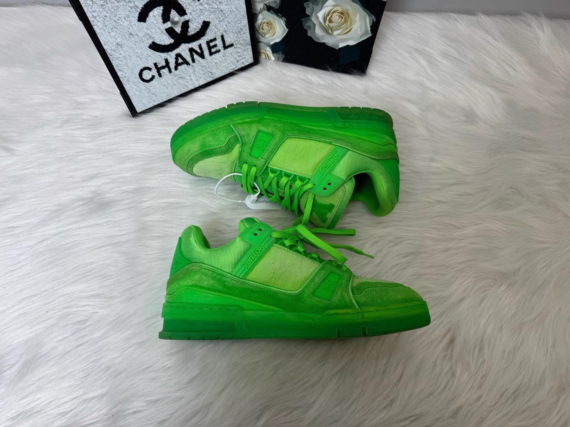 Louis Vuitton Louis Vuitton Lime Green Monogram Denim Low Top K36 Size US 6 / EU 39 - 6 Thumbnail