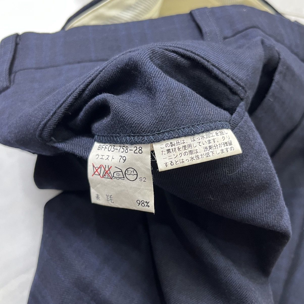 Burberry tartan pants burberry nova check baggy cut wool material Size US 29 - 11 Thumbnail