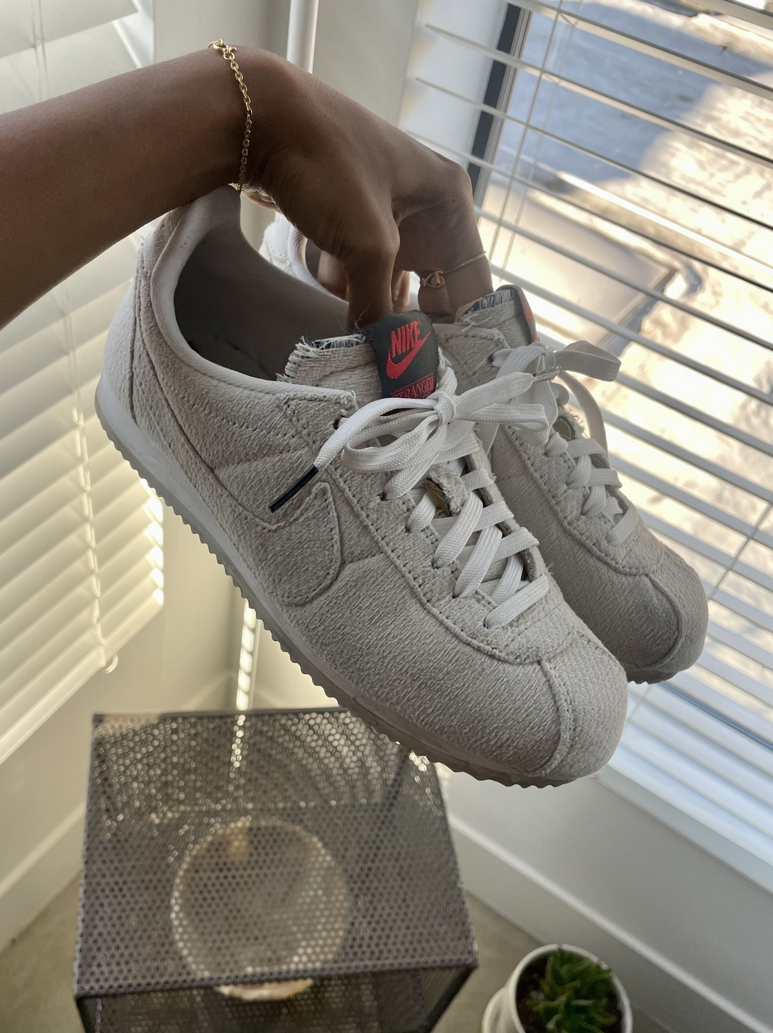 Nike Nike x UPSIDE DOWN | Classic Cortez Stanger Things Size US 6 / EU 39 - 3 Thumbnail