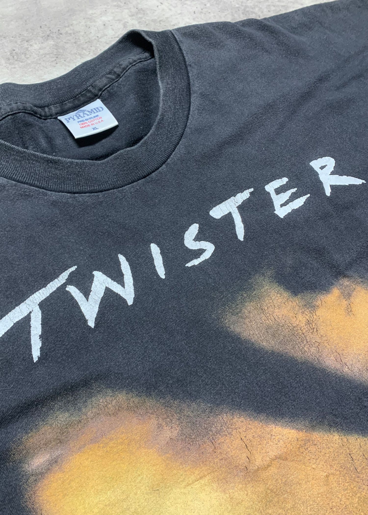 Vintage Vintage Twister Movie Tee Shirt - XL Size US XL / EU 56 / 4 - 3 Thumbnail