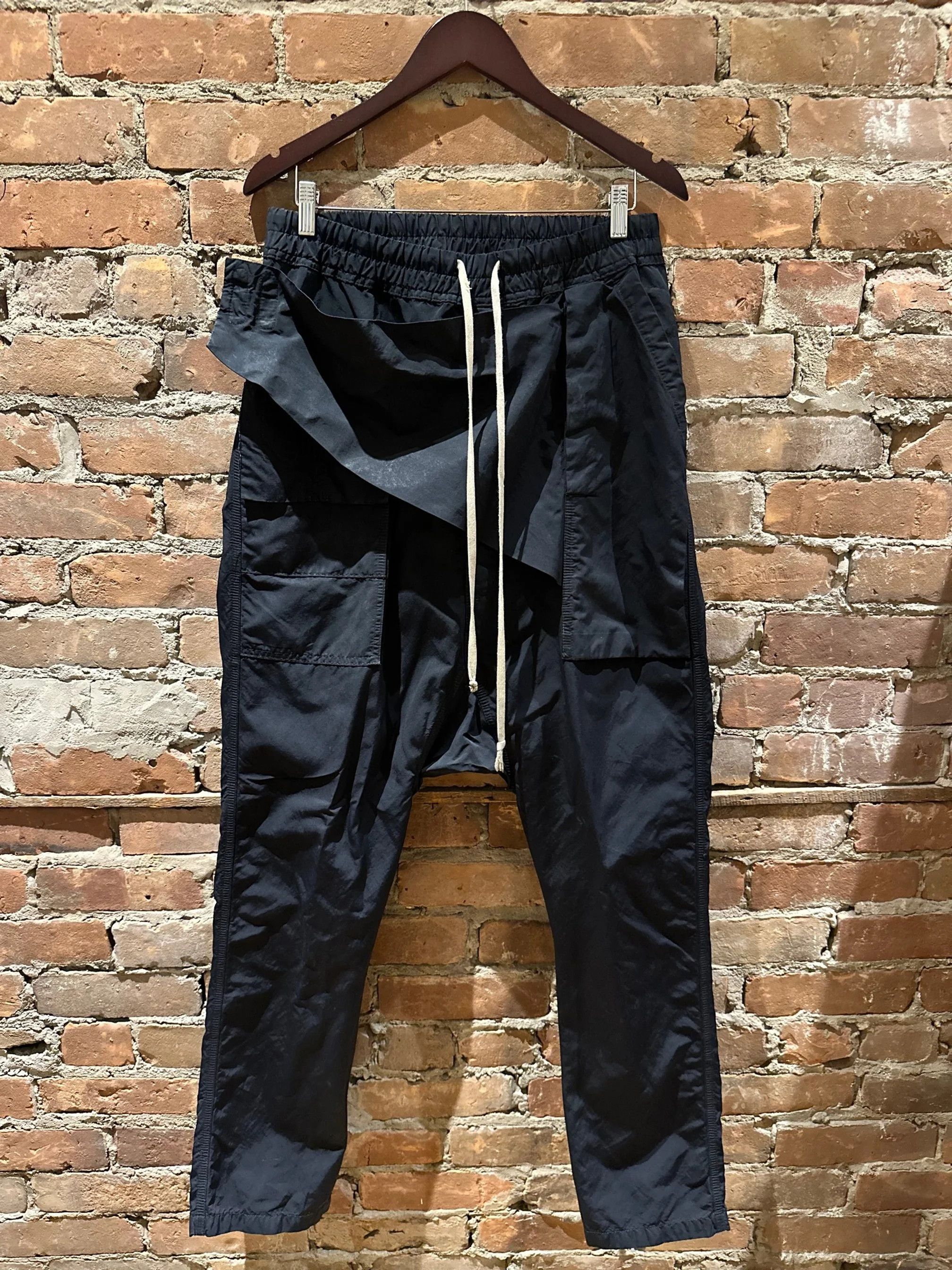 Rick Owens Drkshdw Rick Owens DRKSHDW Drop-Crotch Cargo Pod Pants Size US 32 / EU 48 - 2 Thumbnail