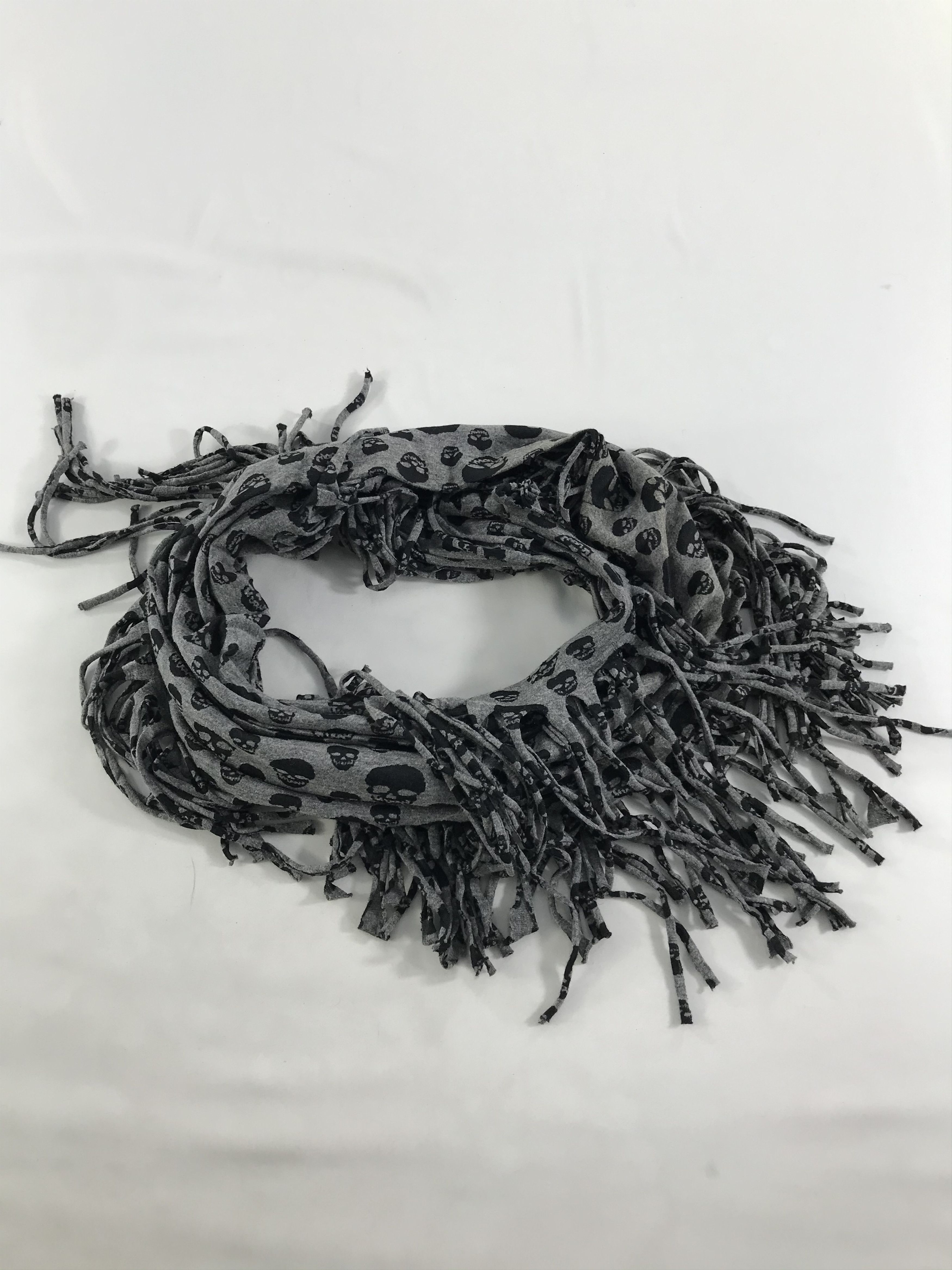 Seditionaries Skulls Fringe Scarf Muffler Wool V104 Size ONE SIZE - 3 Thumbnail
