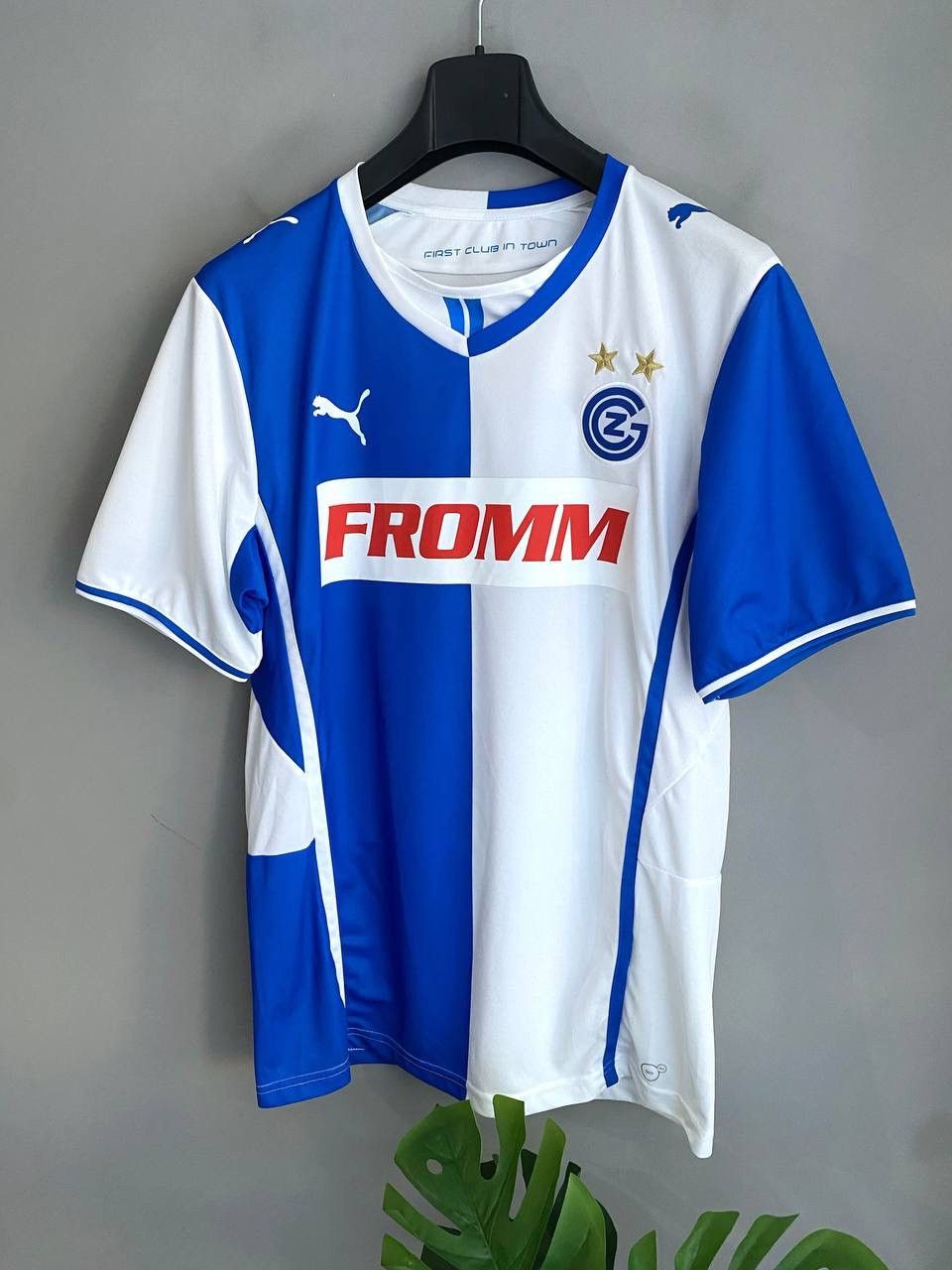 Puma Grasshopper Zurich 2013/14 Home Soccer Jersey Autograph Team Size US XL / EU 56 / 4 - 3 Thumbnail