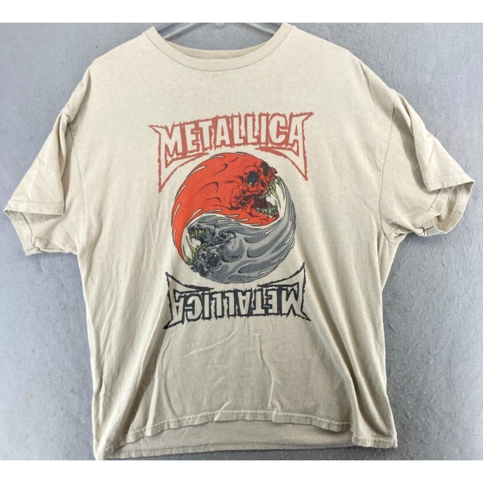 Vintage Metallica Graphic Print T-Shirt XL Beige Rock Skull Crew Neck Mens Size US XL / EU 56 / 4 - 2 Thumbnail